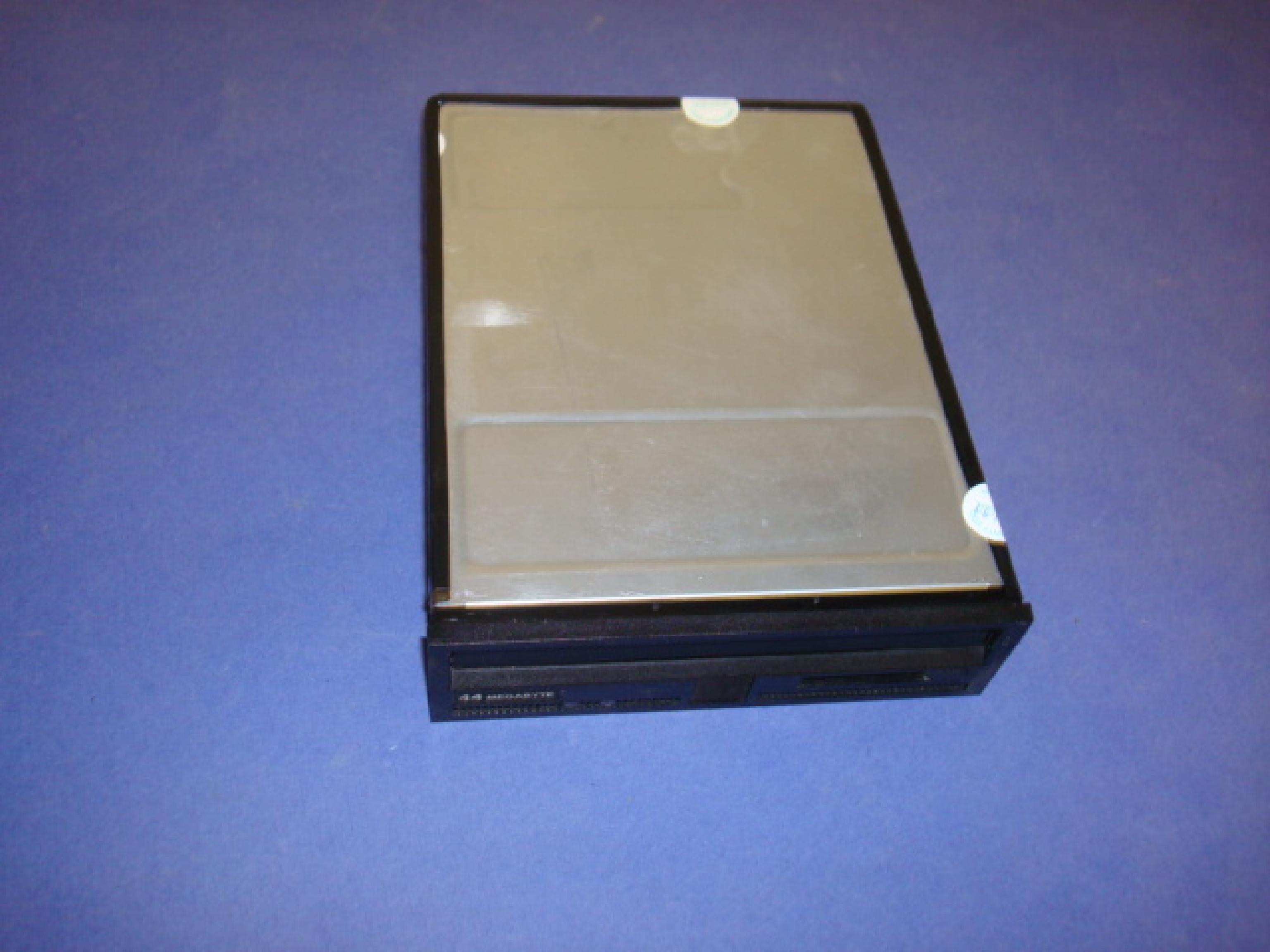 SYQUEST FD-28032-01 BULK PACKAGED SQ555 44MB SCSI DRIVE