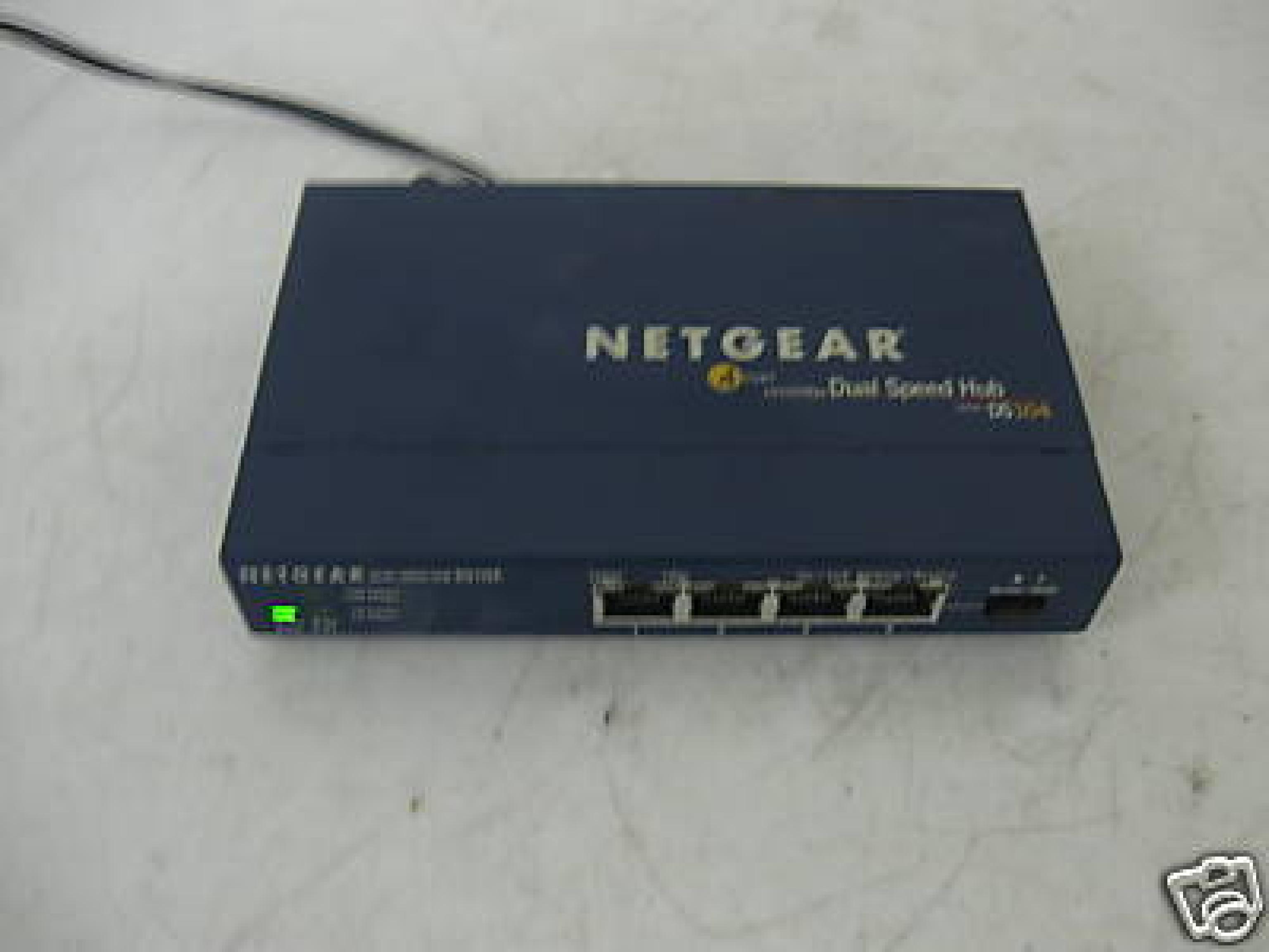 NETGEAR DS104 DS104 10/100 4 PORT DUAL SPEED HUB WITH POWER SUPPLY