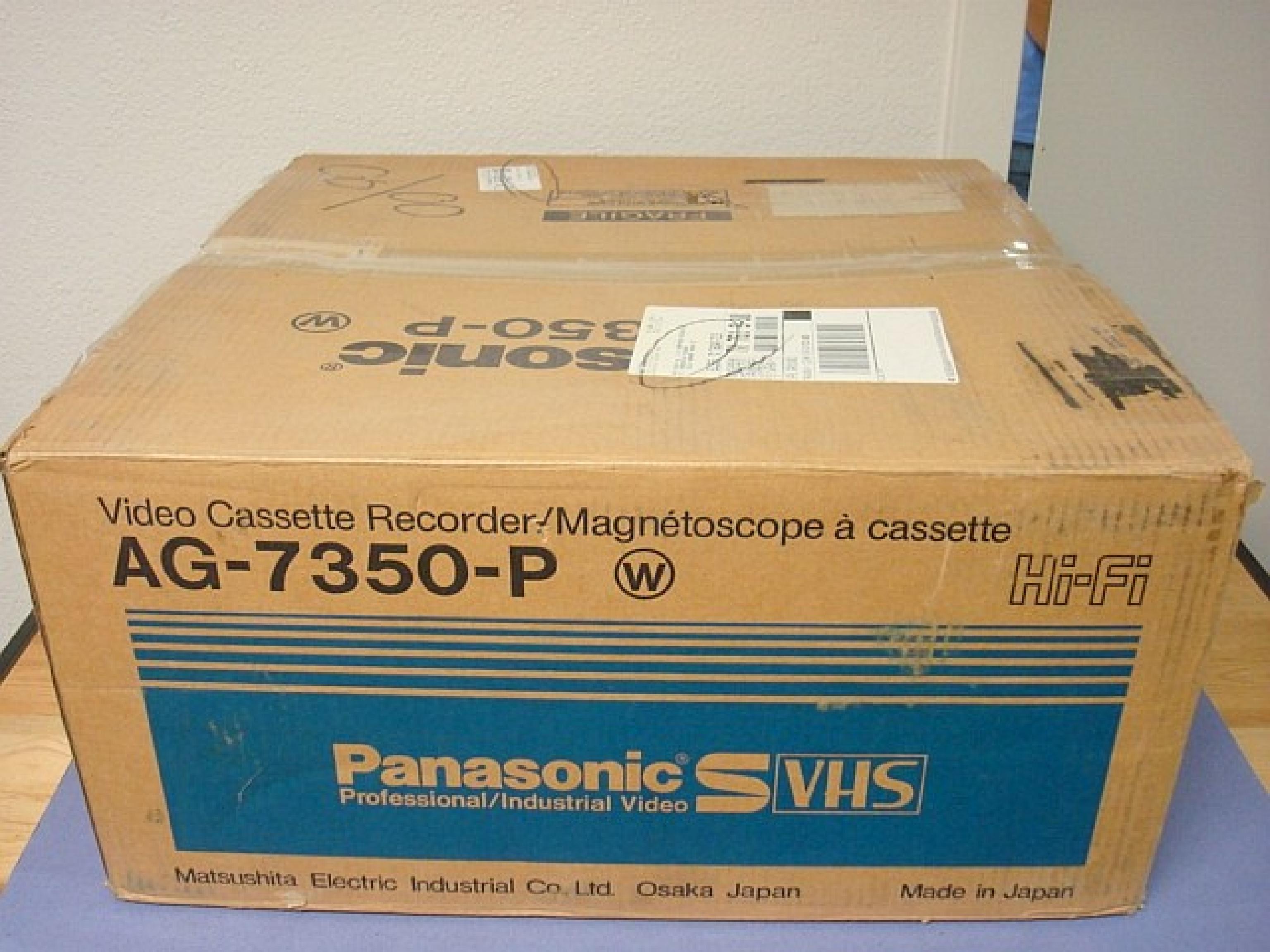 PANASONIC AG-7350-P SVHS PROFESSIONAL VCR EDITING DECK  WITH BOX & REMOTE