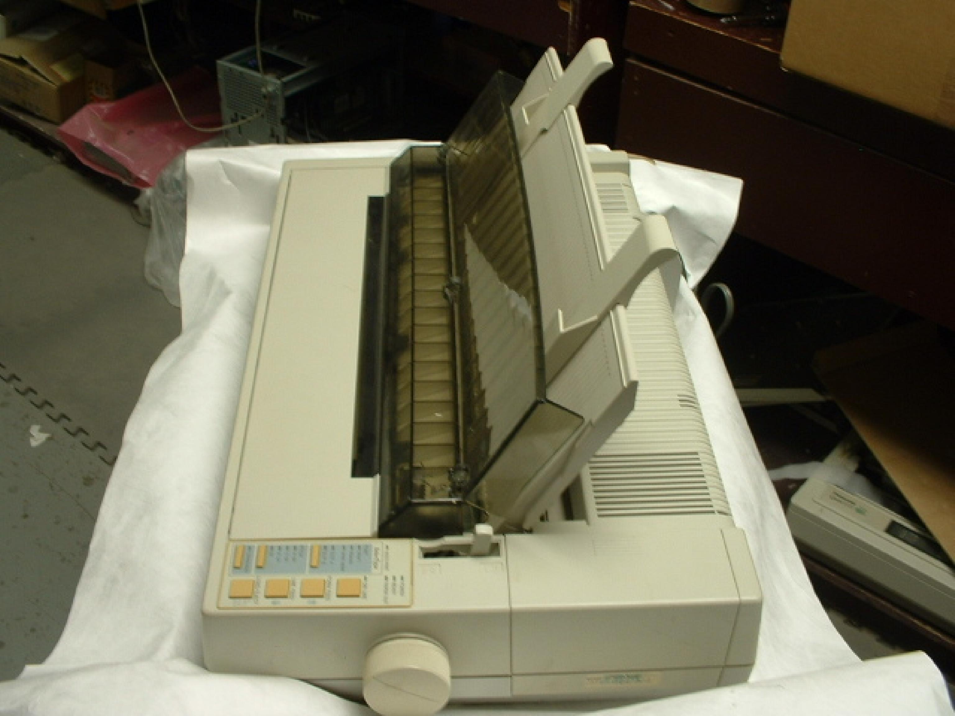 EPSON P18MA LQ1050 NICE CONDITION, WITH COMPLETE PLASTIC PARTS