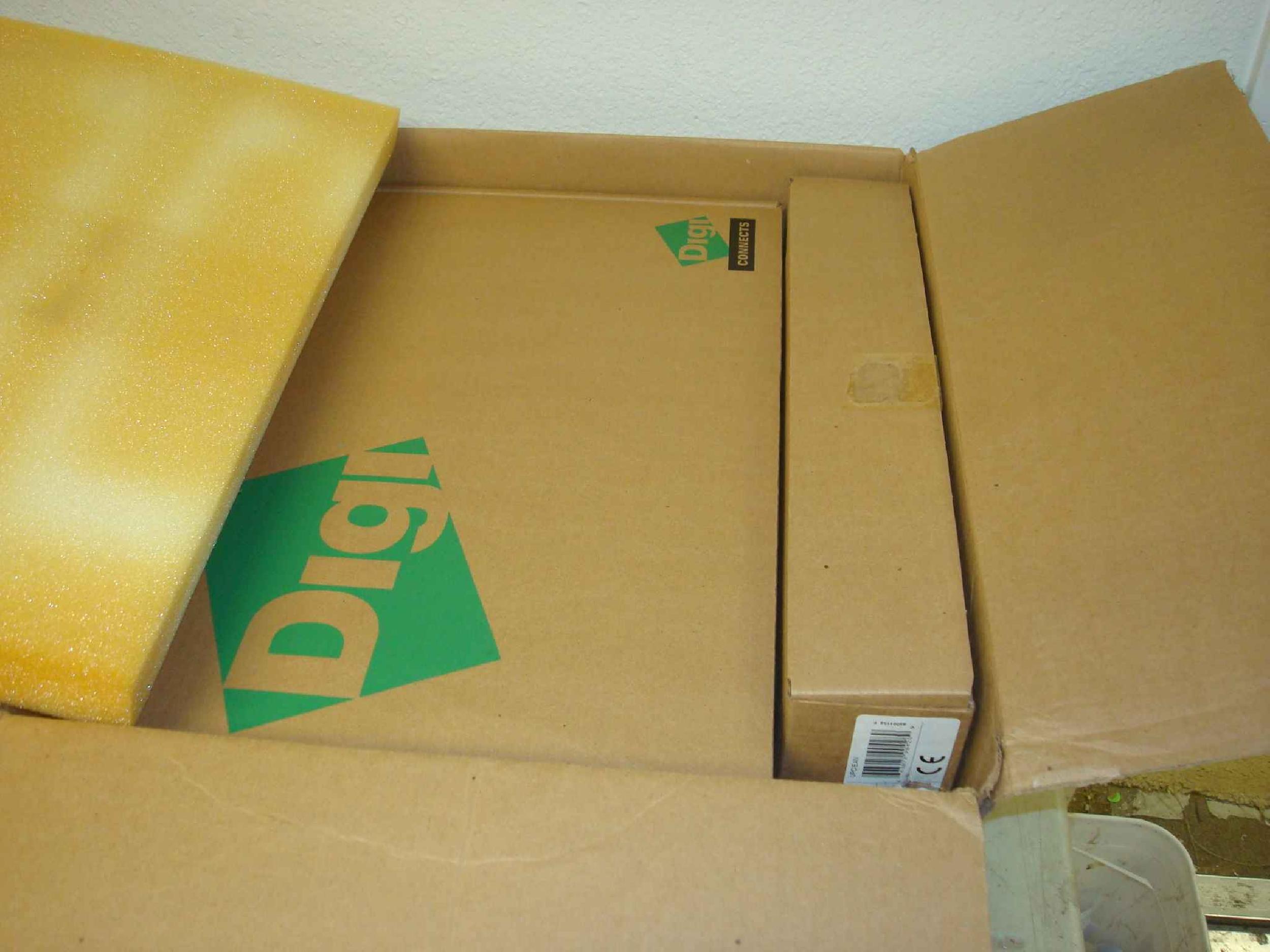 DIGI INTERNATIONAL 70000815 EISA/8EM 8EMP SYSTEM RJ45 32BIT W/RISC20RJ45 PAR OPEN BOX