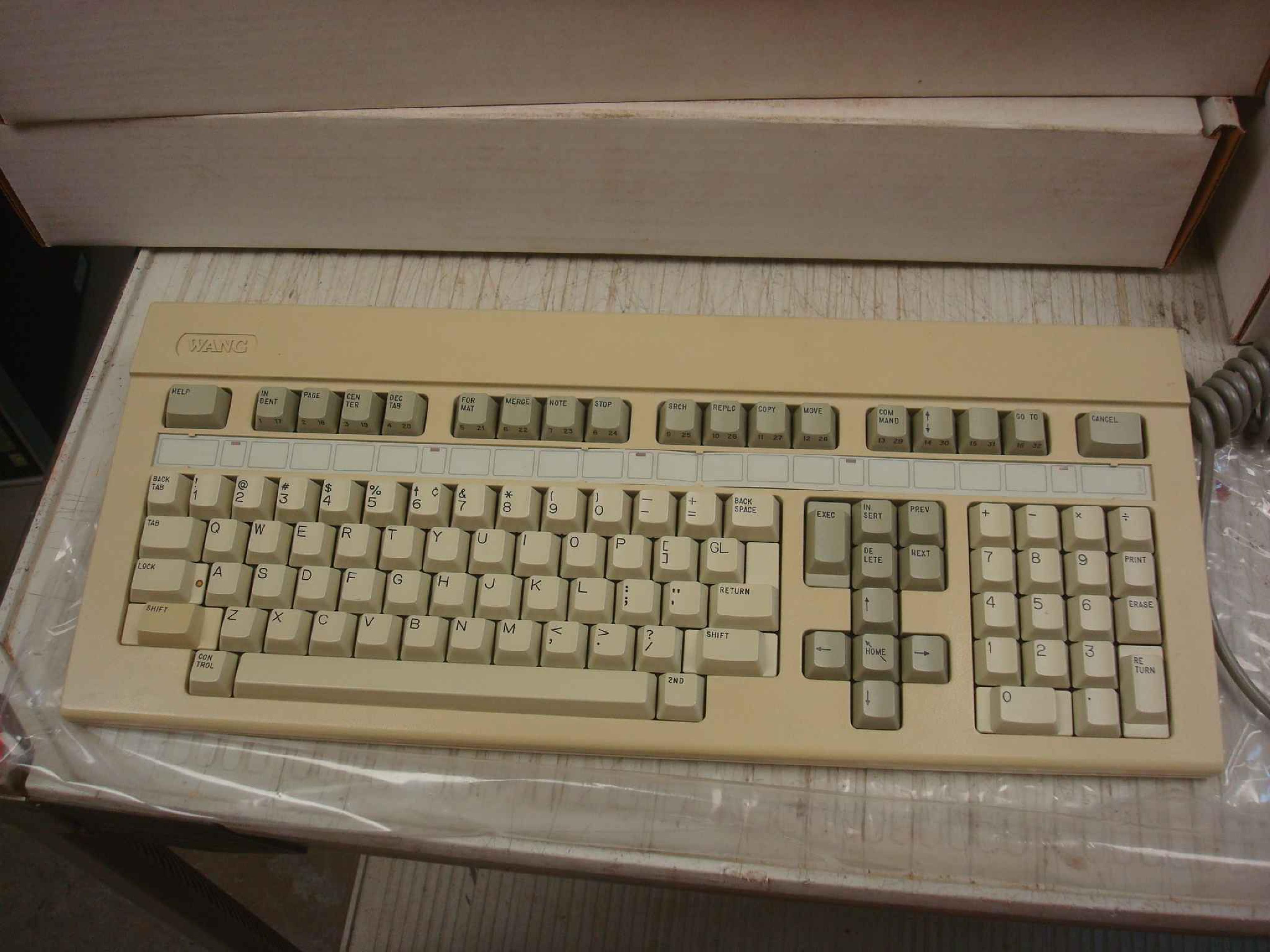 WANG 725-3099-US 4230 KEYBOARD