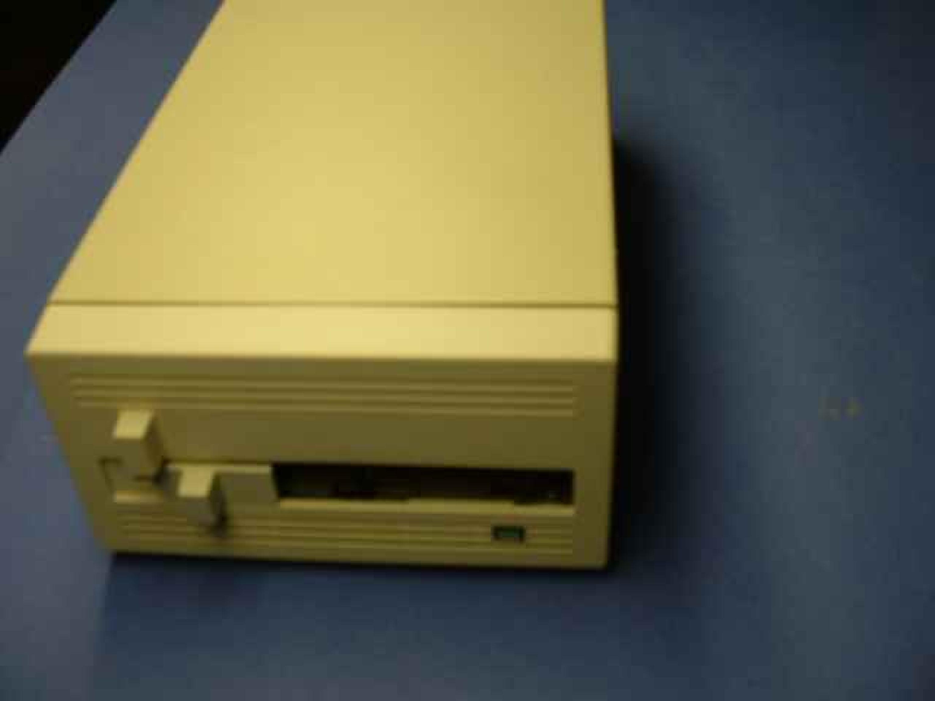 ARCHIVE 2150E EXTERNAL TAPE BACKUP 150MB DB25 INTERFACE