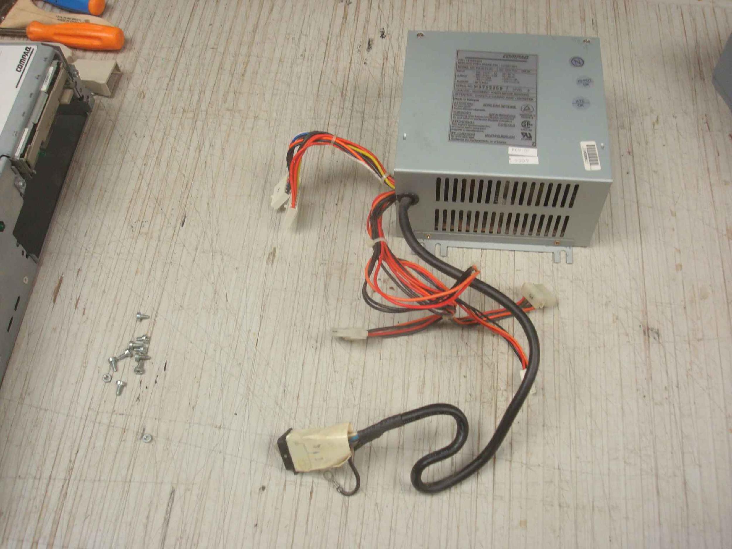 COMPAQ / HEWLETT PACKARD / HP 141023-001 POWER SUPPLY