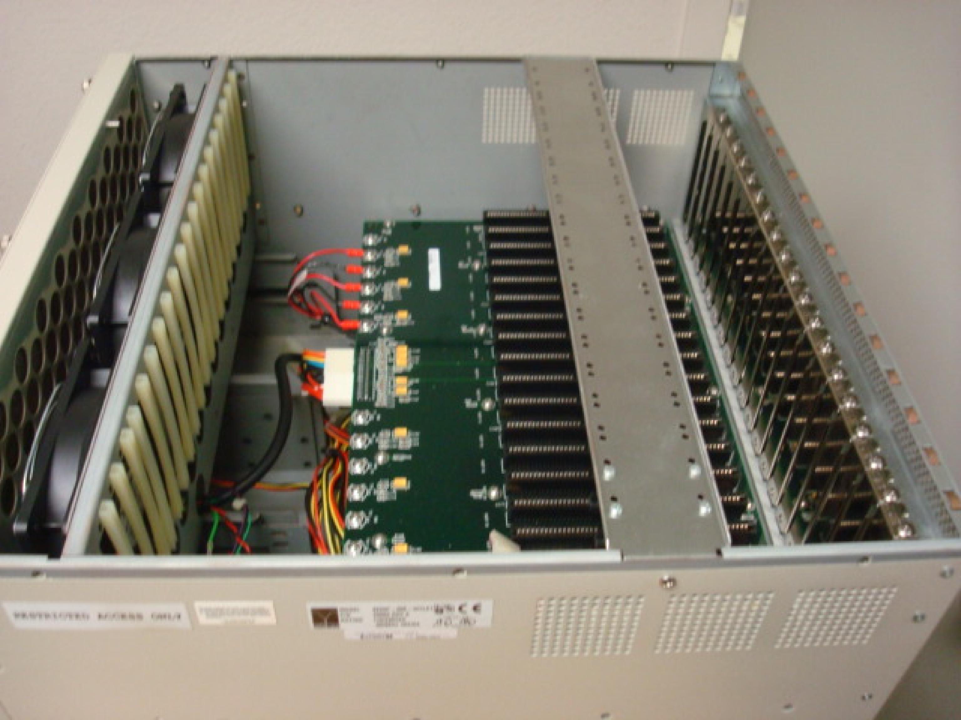 BAY NETWORKS / NORTEL / RADISYS 6220P-350L SWITCH CHASSIS 16 ISA SLOTS 1 CPU SLOT 3 PCI 350 WATT POWER SUPPLY