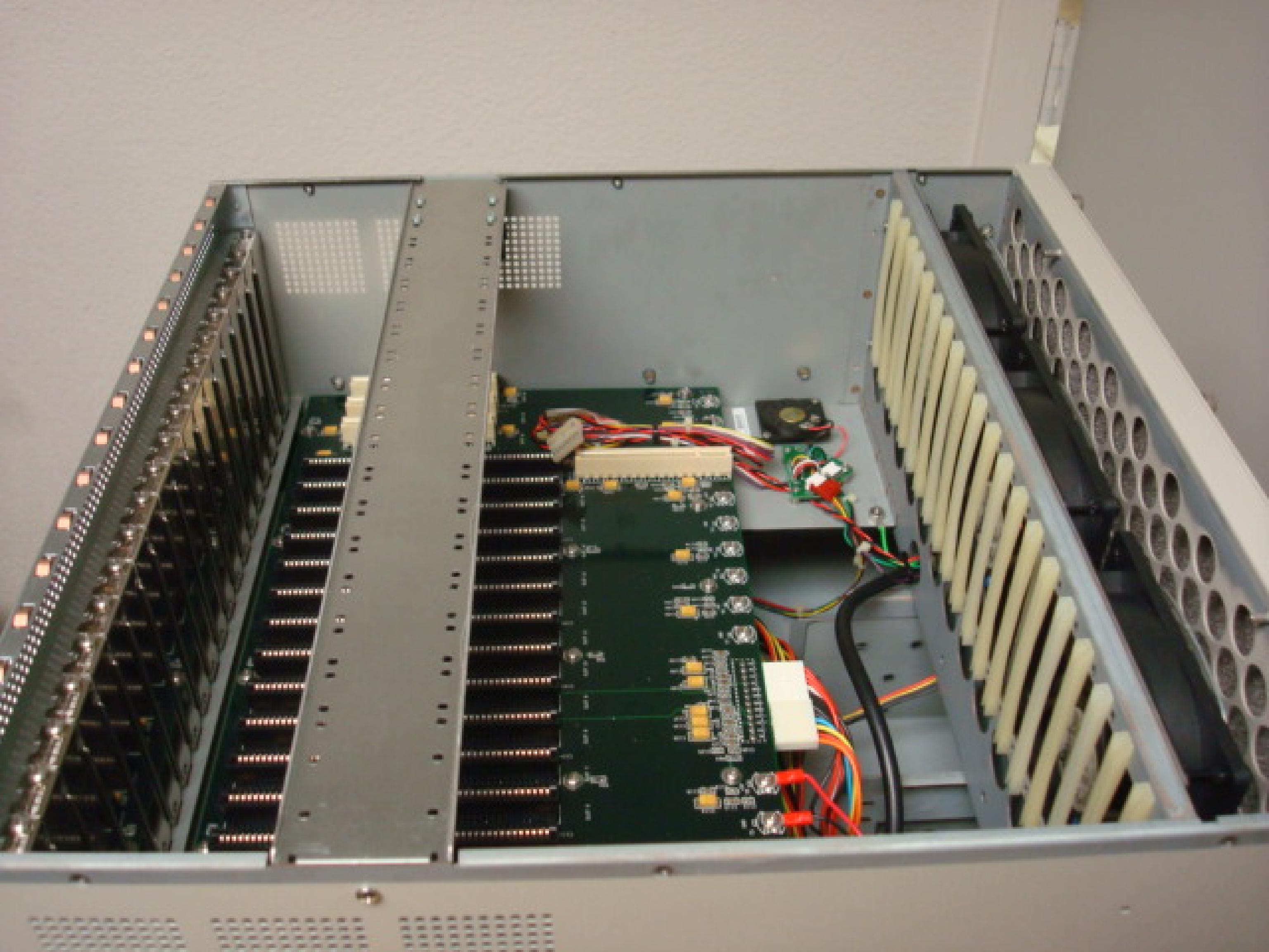 BAY NETWORKS / NORTEL / RADISYS 6220P-350L SWITCH CHASSIS 16 ISA SLOTS 1 CPU SLOT 3 PCI 350 WATT POWER SUPPLY