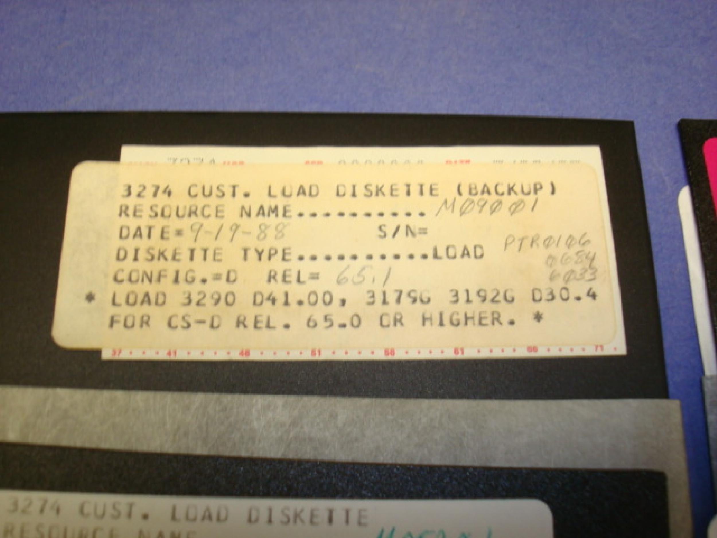 IBM 3274 3274 CONTROL UNIT, WITH MANUAL AND DISKETTES, 32 PORT 3270 TERMINAL CONTROLLERS AND PRINTERS