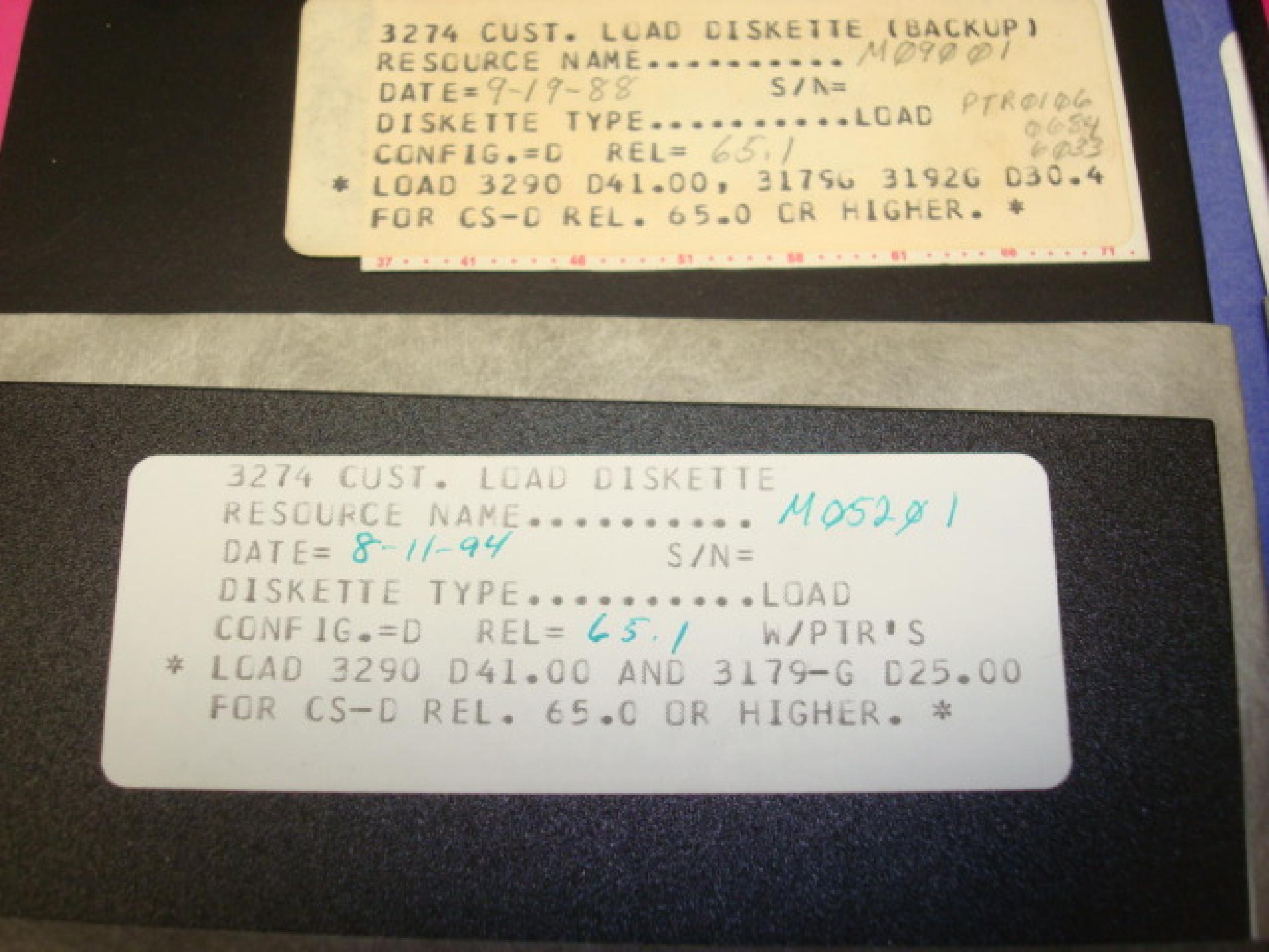 IBM 3274 3274 CONTROL UNIT, WITH MANUAL AND DISKETTES, 32 PORT 3270 TERMINAL CONTROLLERS AND PRINTERS