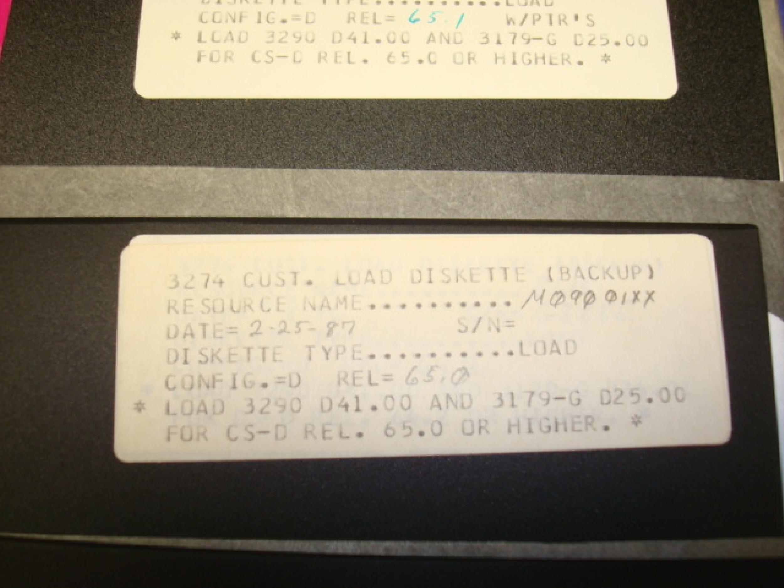 IBM 3274 3274 CONTROL UNIT, WITH MANUAL AND DISKETTES, 32 PORT 3270 TERMINAL CONTROLLERS AND PRINTERS