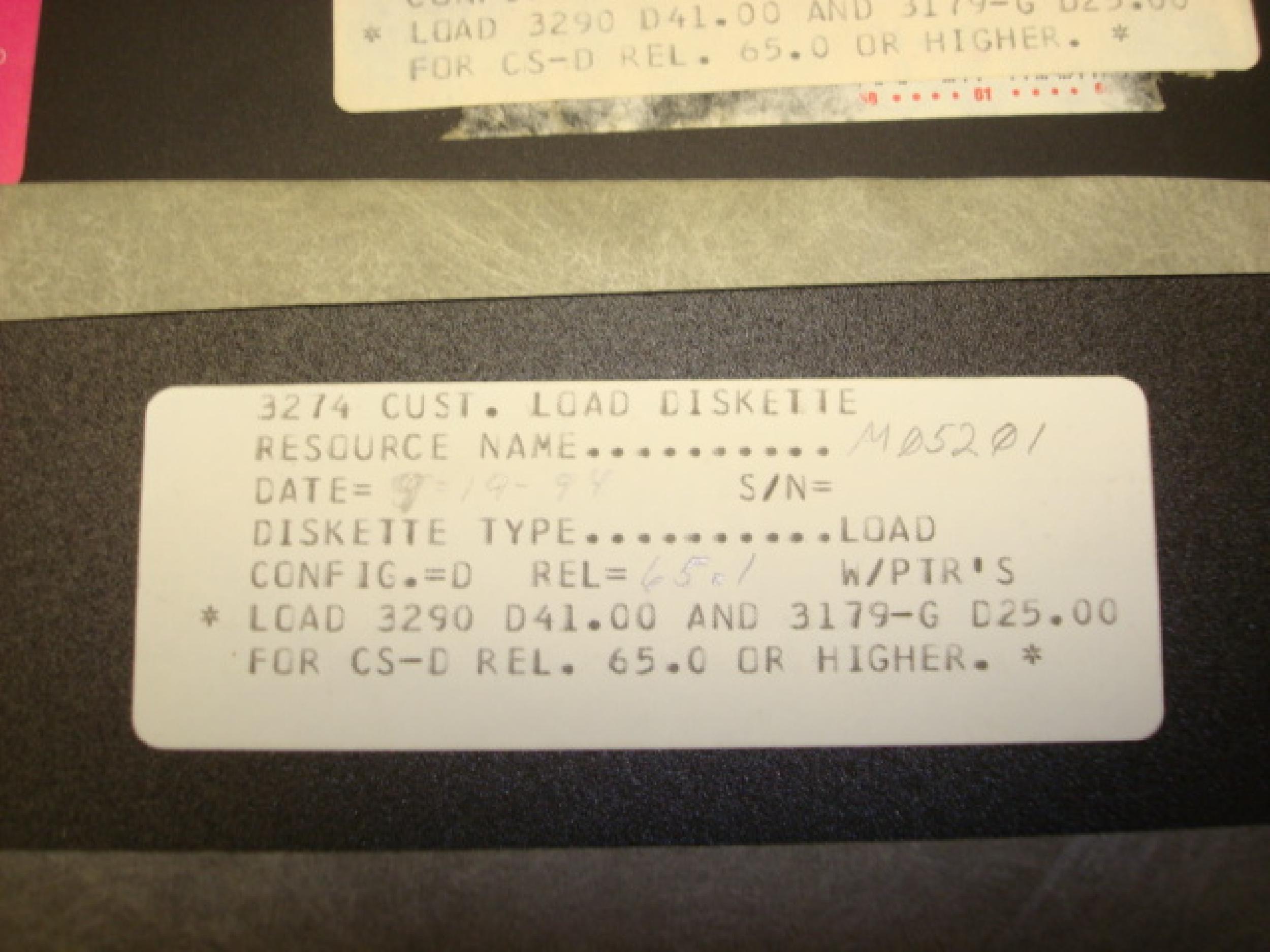 IBM 3274 3274 CONTROL UNIT, WITH MANUAL AND DISKETTES, 32 PORT 3270 TERMINAL CONTROLLERS AND PRINTERS