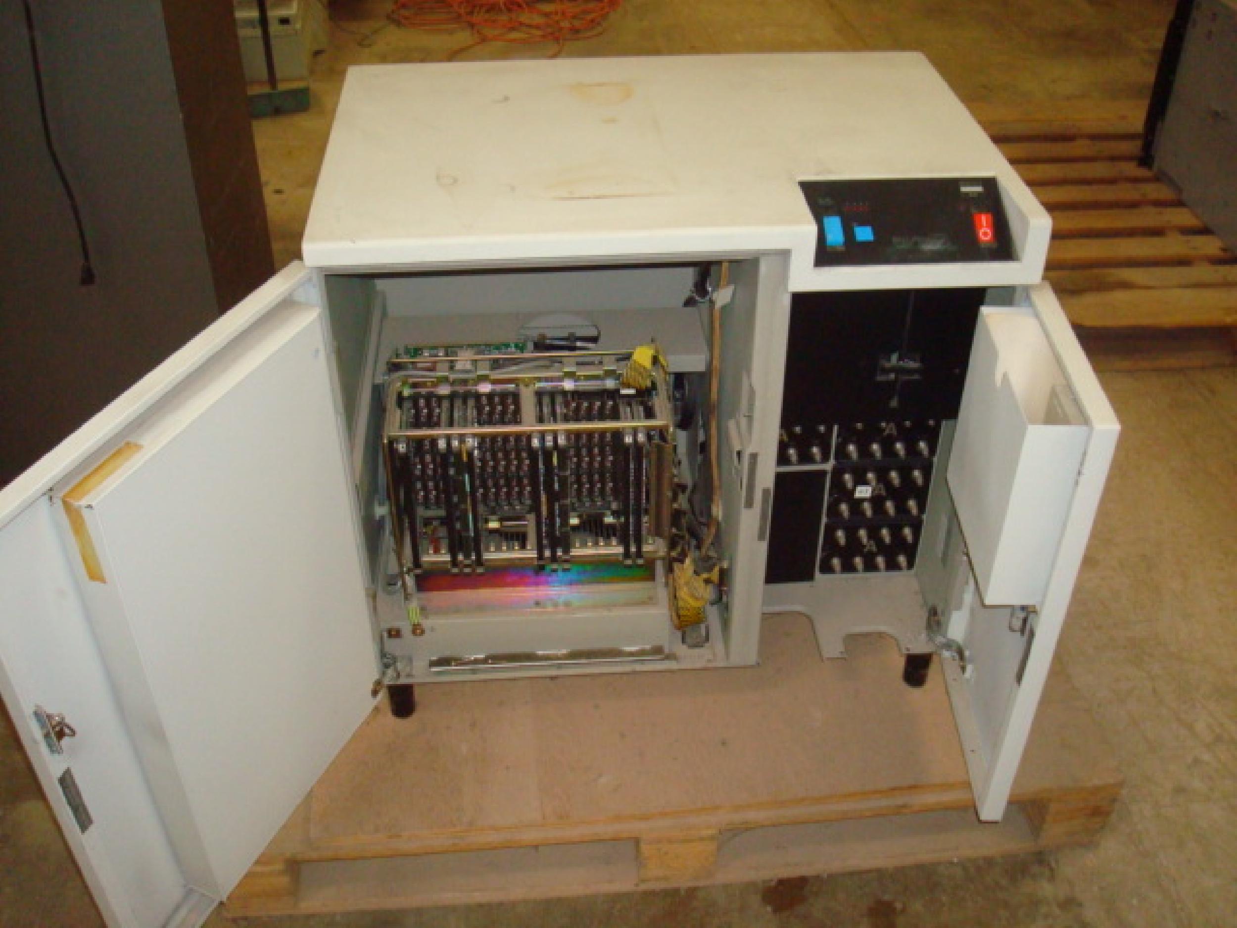 IBM 3274 3274 CONTROL UNIT, WITH MANUAL AND DISKETTES, 32 PORT 3270 TERMINAL CONTROLLERS AND PRINTERS