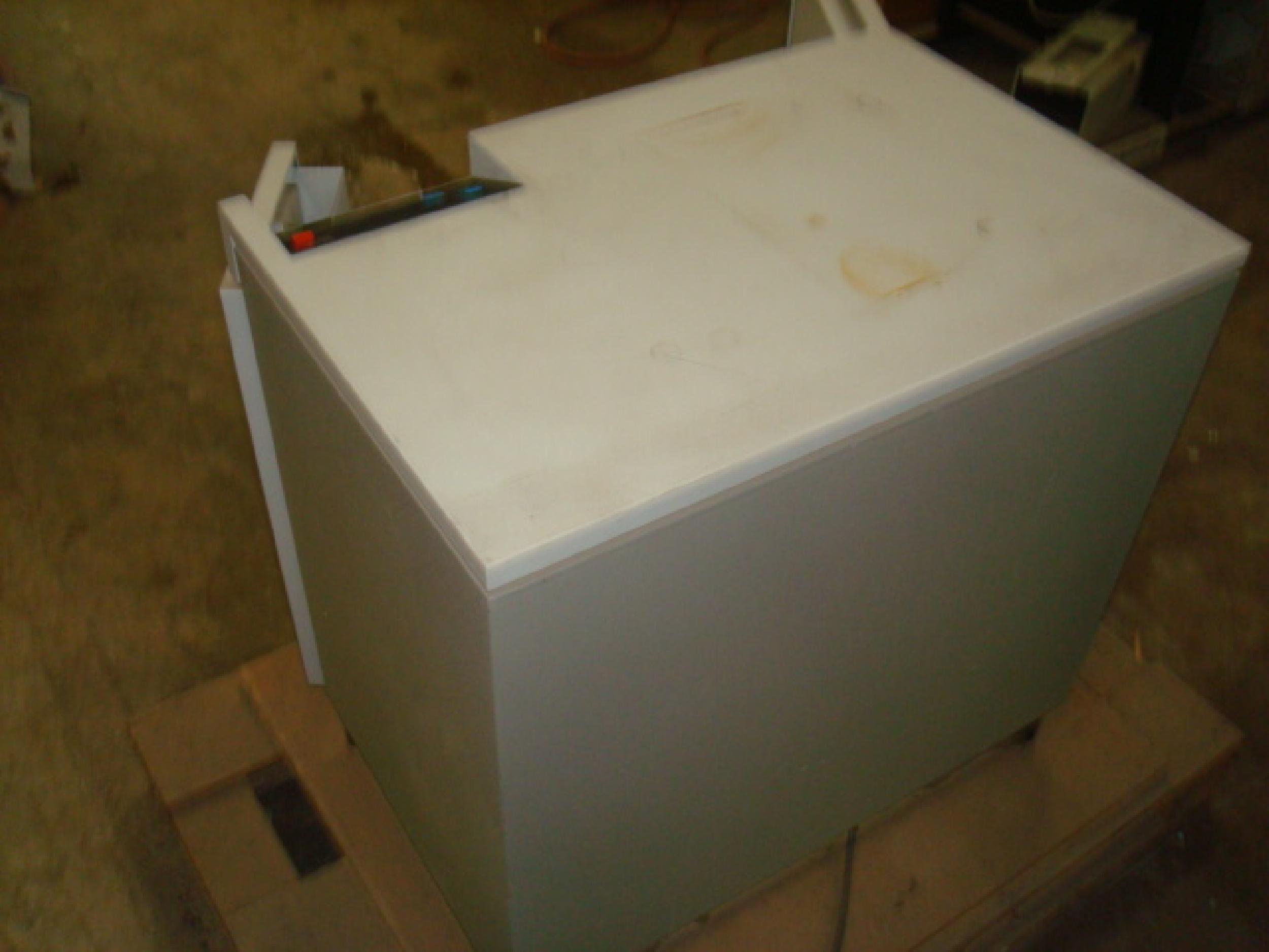 IBM 3274 3274 CONTROL UNIT, WITH MANUAL AND DISKETTES, 32 PORT 3270 TERMINAL CONTROLLERS AND PRINTERS