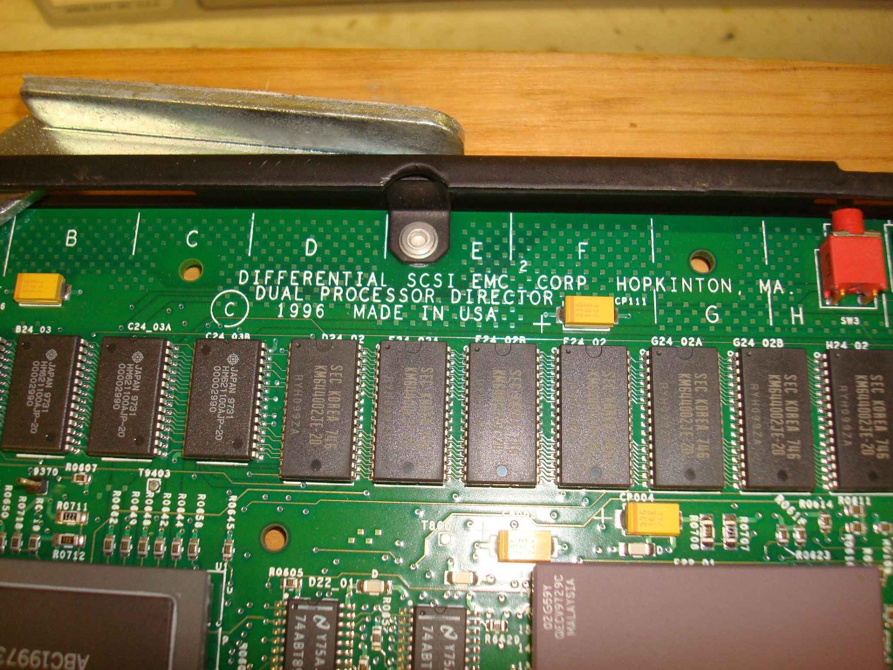 EMC 201-277-927 DIFFERENTIAL SCSI DUAL PROCESSOR CONTROLLER