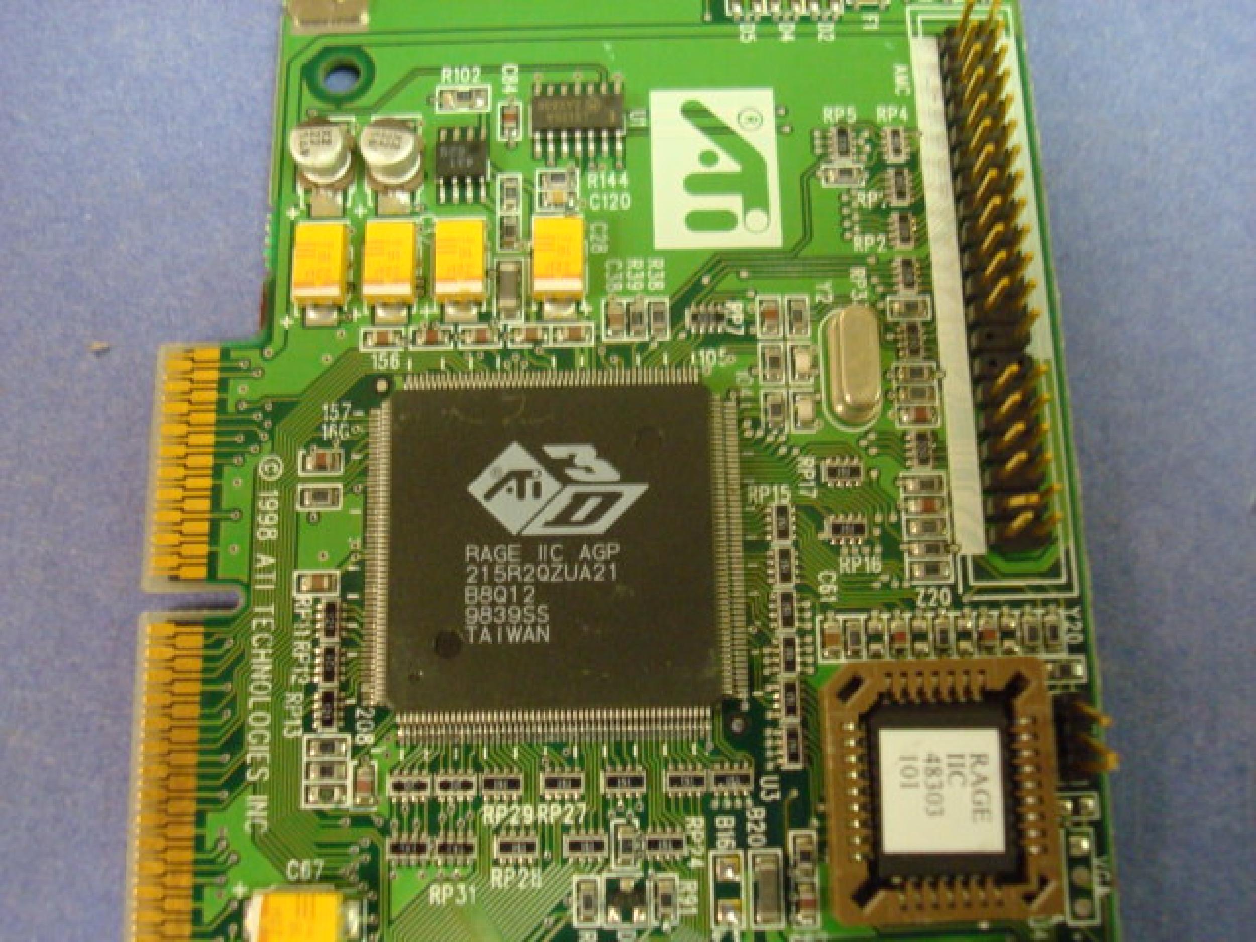 ATI 109-48300-00 2MB AGP VIDEO CARD WITH VGA OUTPUT PORT HP