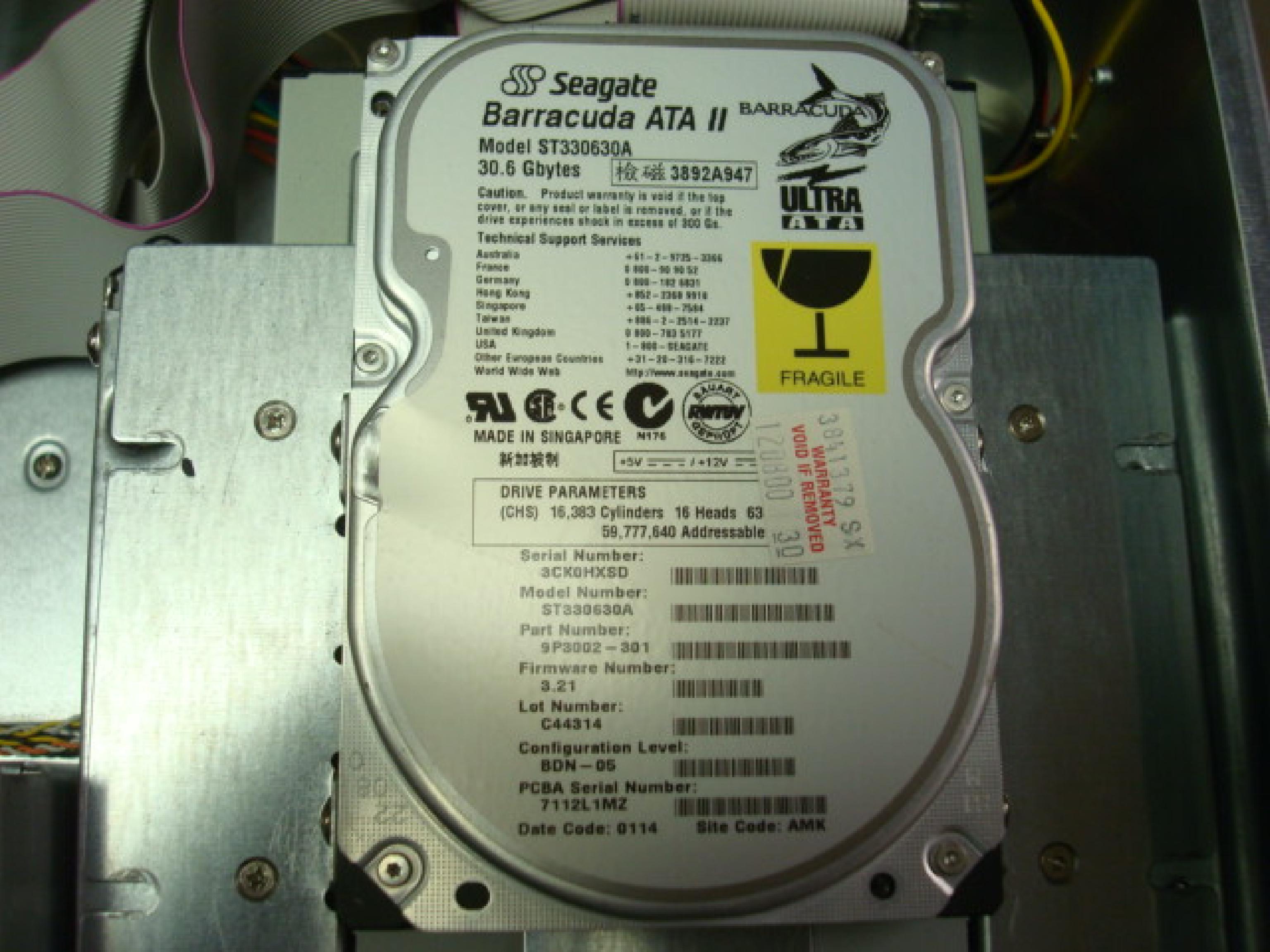 SEAGATE ST330630A 30.6GB 3.5 INCH ATA II BARRACUDA HARD DRIVE FROM BIG IP F5 NETWORK SERVER WITH RACK MOUNT BRACKETS