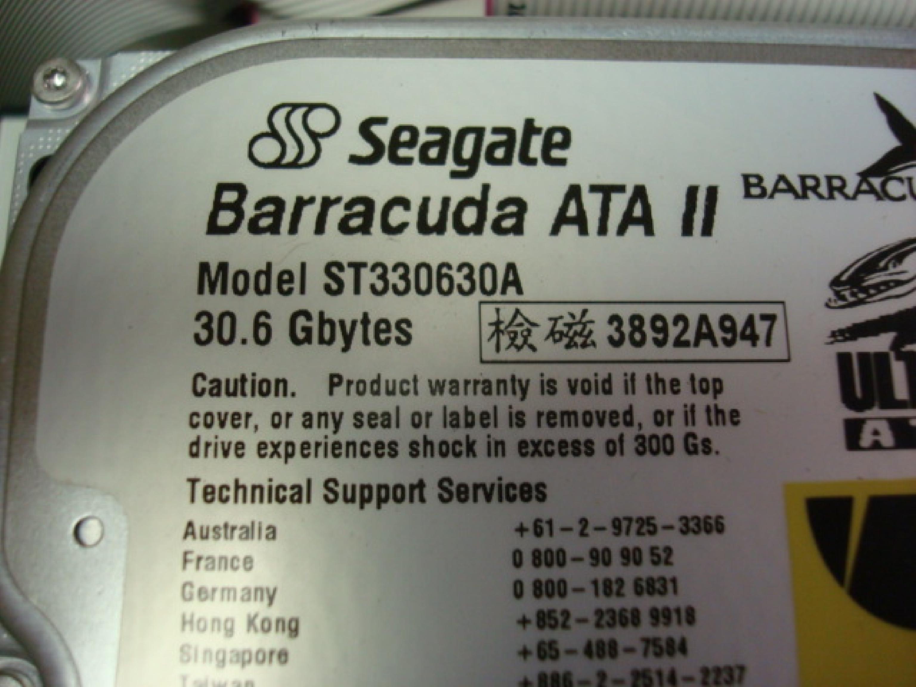 SEAGATE 9P3002-301 30.6GB 3.5 INCH ATA II BARRACUDA HARD DRIVE FROM BIG IP F5 NETWORK SERVER WITH RACK MOUNT BRACKETS