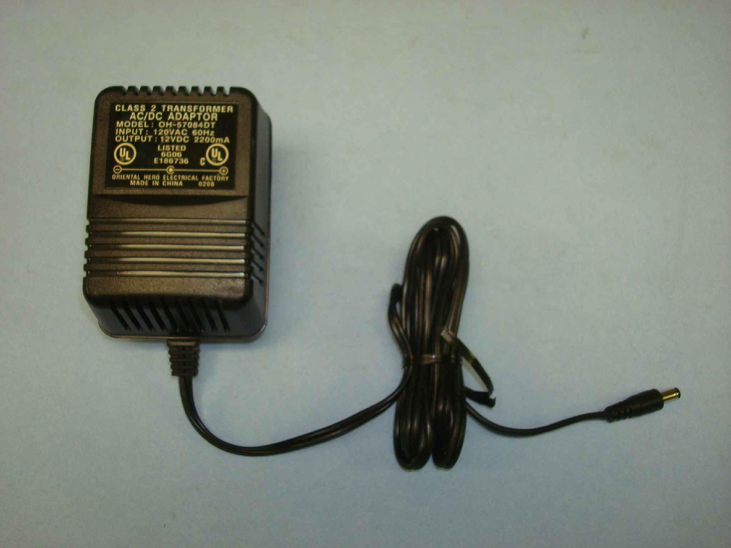 GENERIC OH-57084DT 12V DC 2200MA AC ADAPTER WITH BARREL CONNECTOR OD:5.5MM ID:2.1MM, POSITIVE TIP