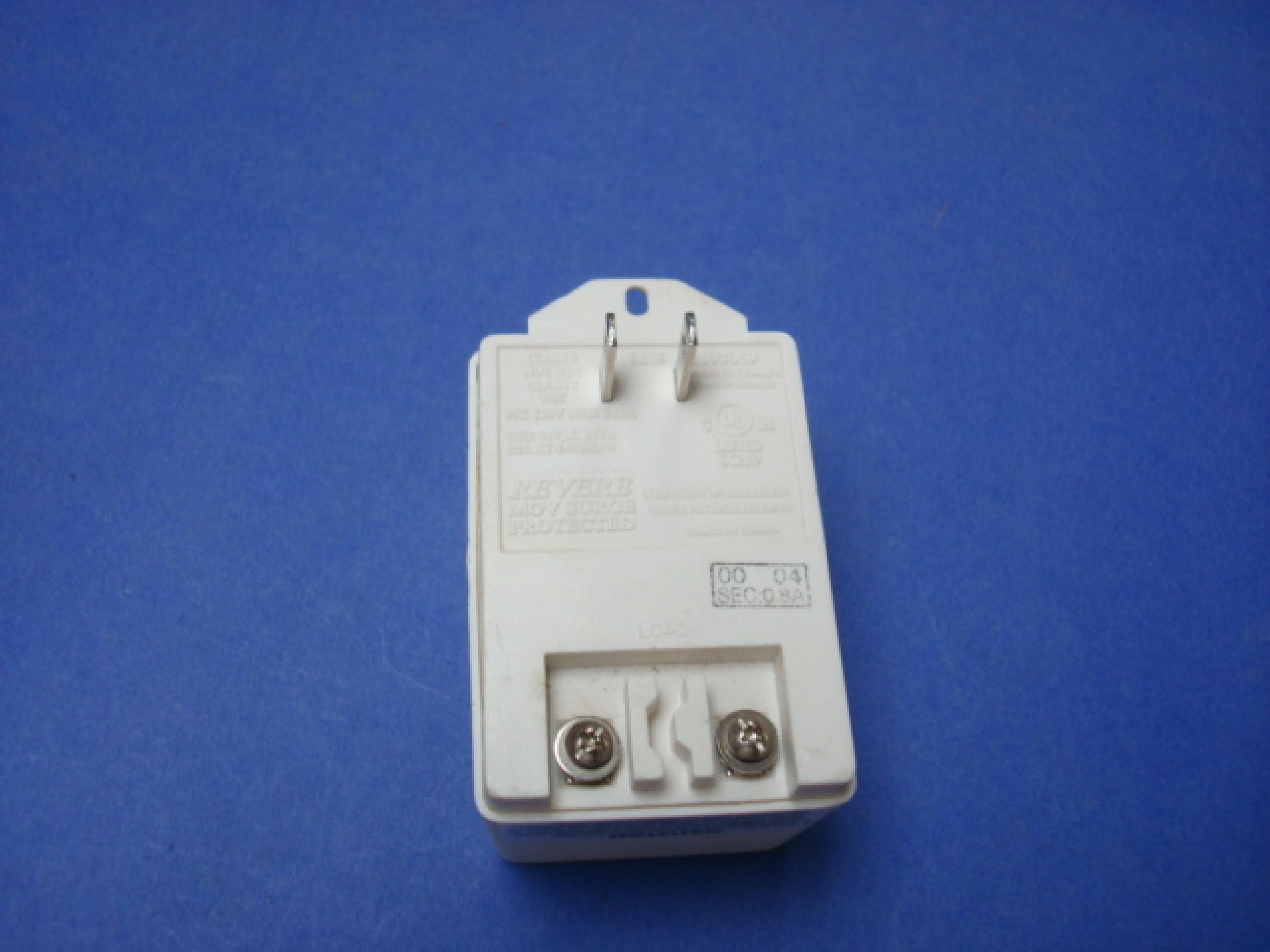 GENERIC RT-2420SL 24V AC 20VA AC ADAPTER WITH SCREW IN CABLE