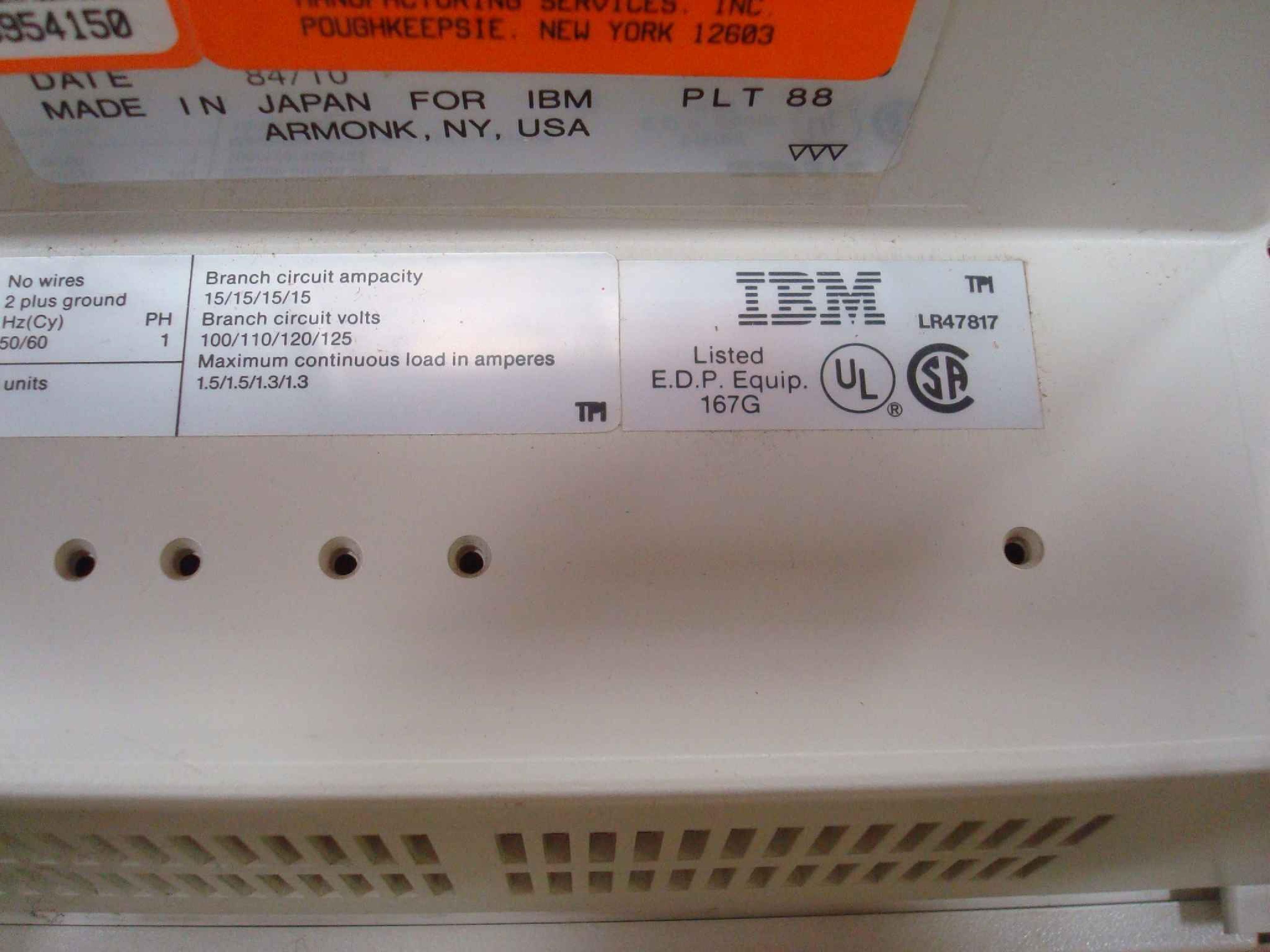 IBM 3179 KVA II TERMINAL, POWERS ON