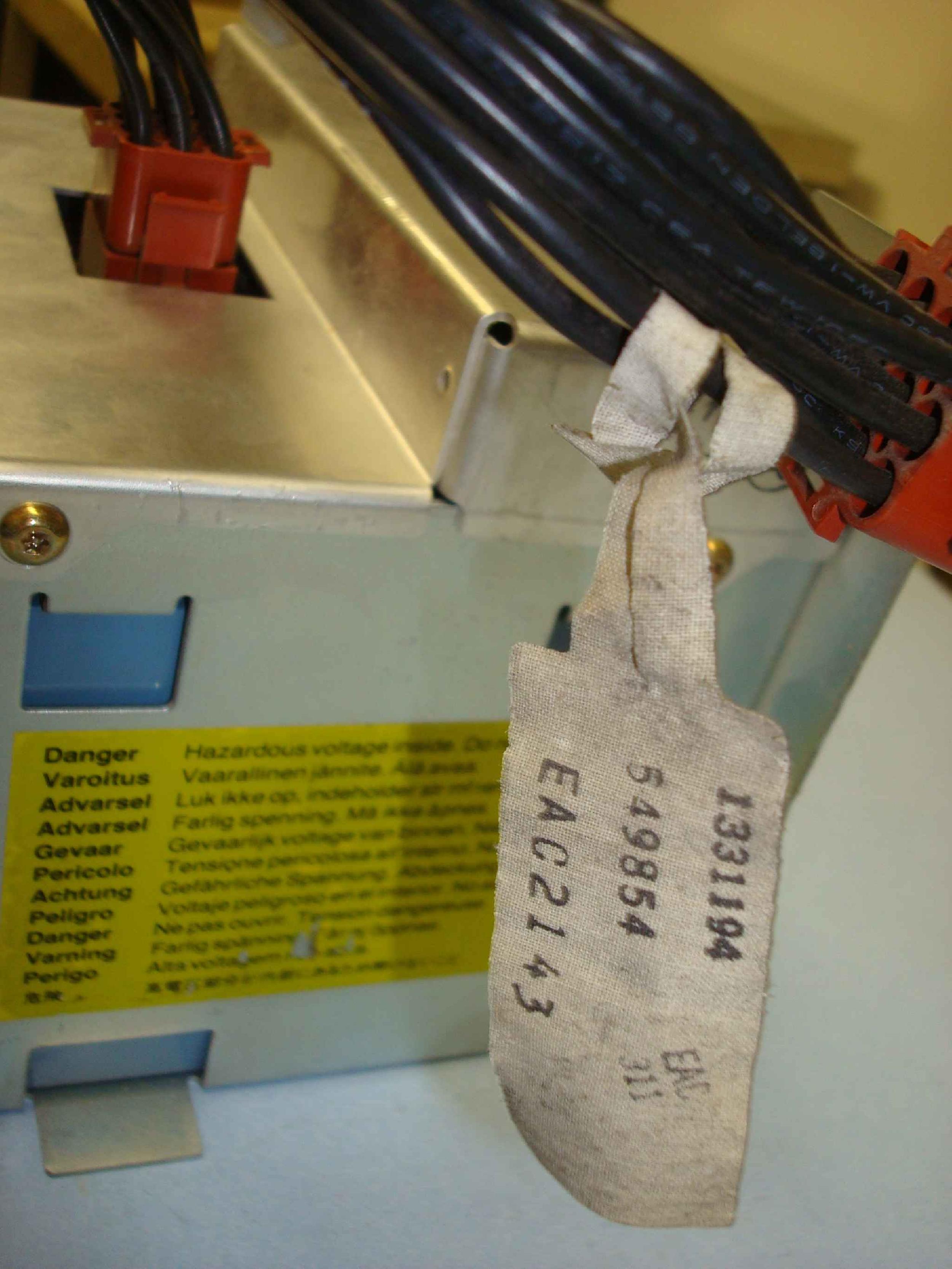 IBM 21F1653 BATTERY BACKUP UNIT