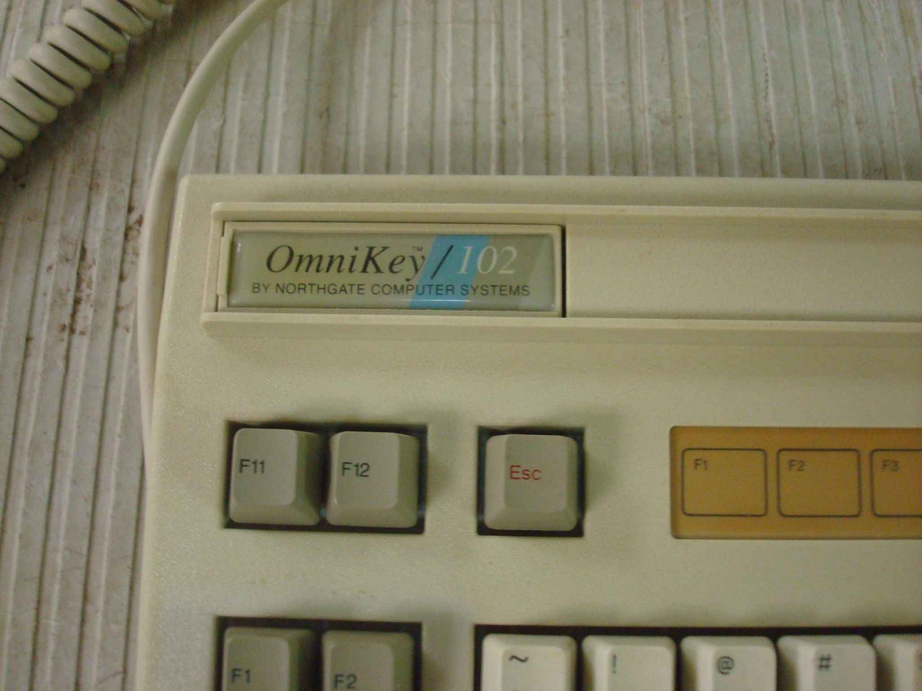 OMNIKEY GT6OMNIKEY ULT2 102 PS/2 STYLE CONNECTOR ON BACK 560,0011