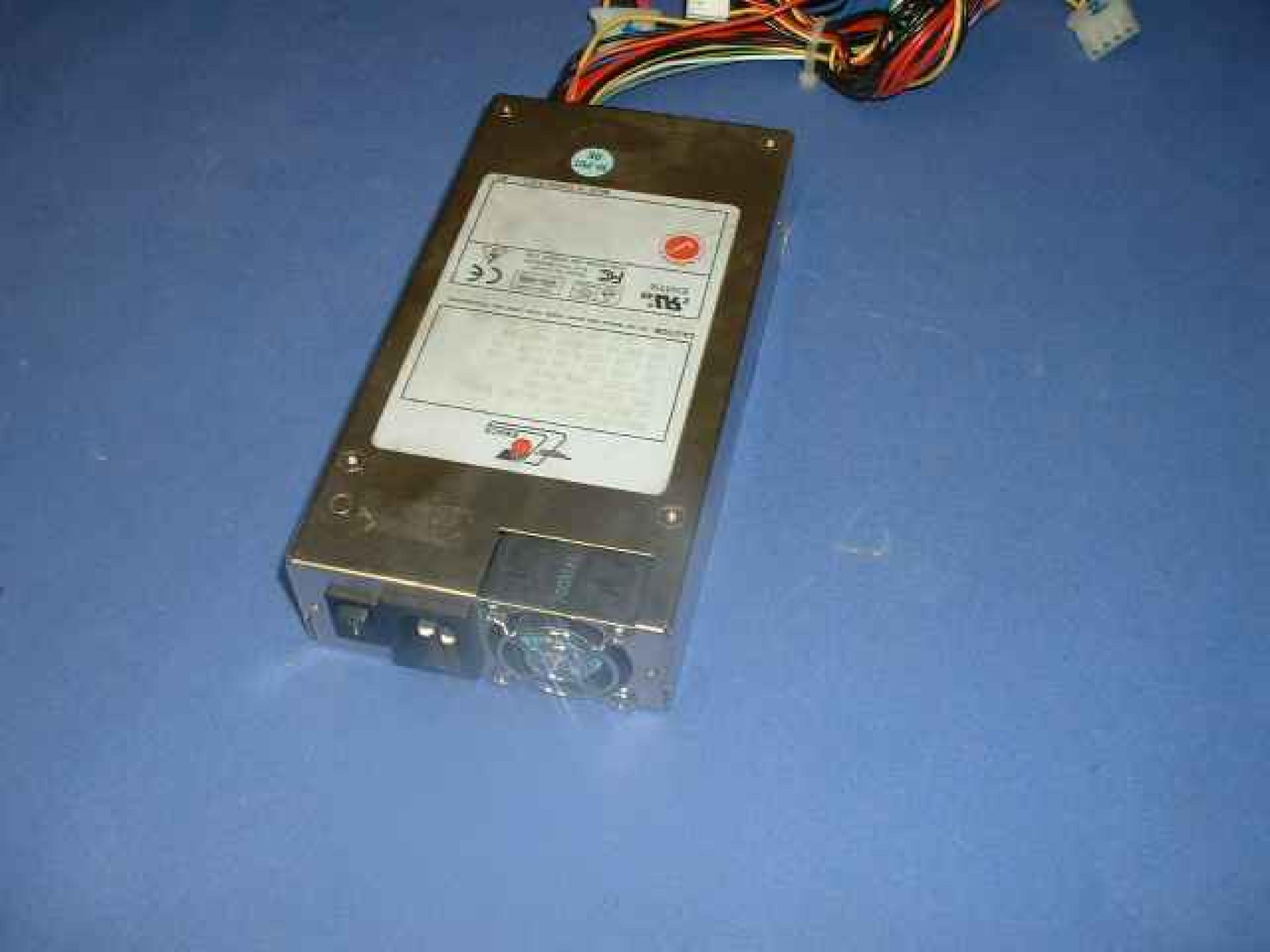 EMACS / ZIPPY / US POWER / CALIFORNIA PC PRODUCTS 6P1A-200B003 200 WATT 1U POWER SUPPLY WITH 20PIN ATX PFC STANDARD 24PIN