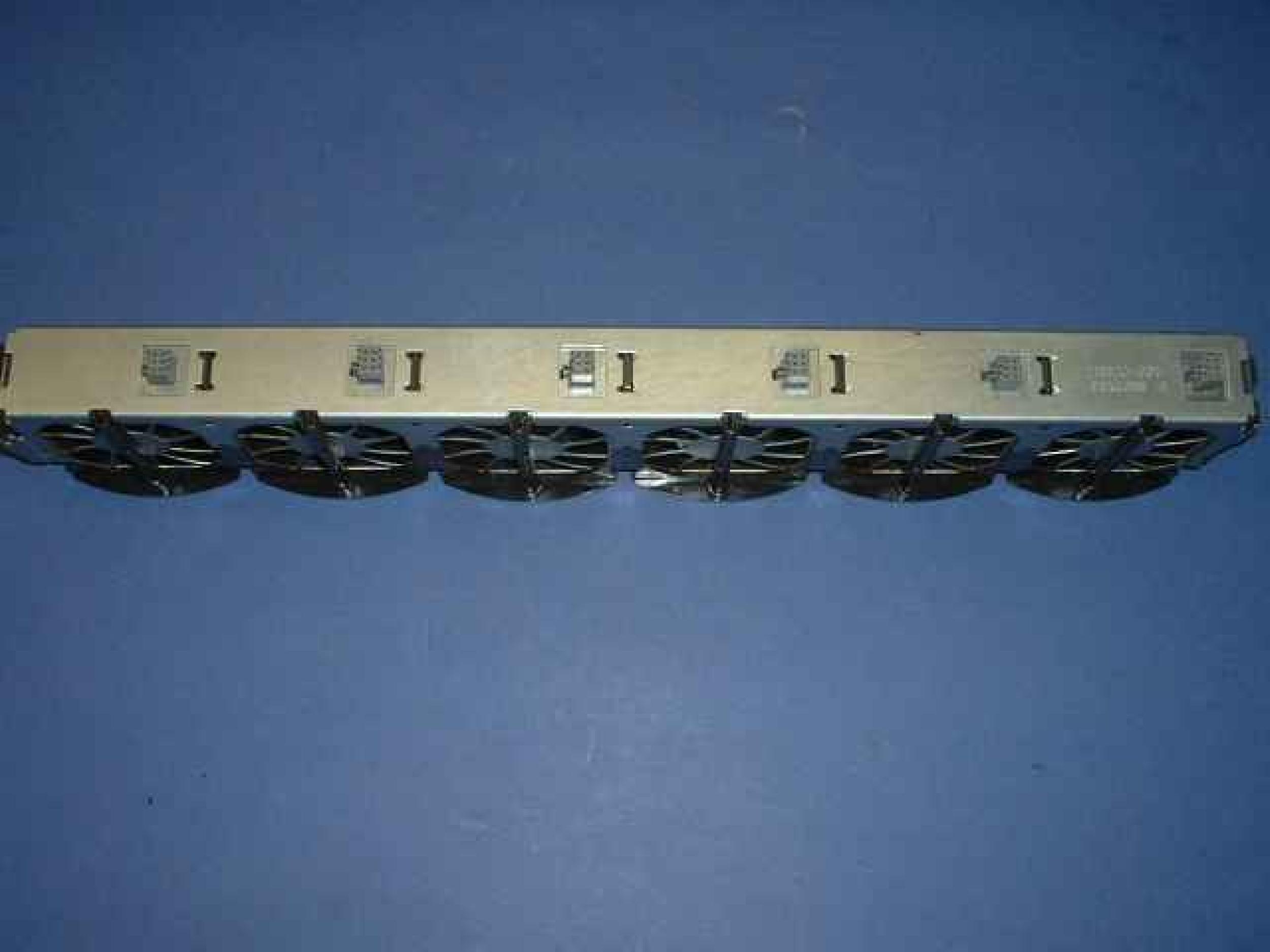 COMPAQ / HEWLETT PACKARD / HP 218382-001 FAN 12V DC 60MM BY 25MM 2.5INCH 1INCH, PULLED FROM 218620-001 ASSEMBLY FOR 218382-001 HOLDS 6 FANS, 4 FANSINCLUDES 218