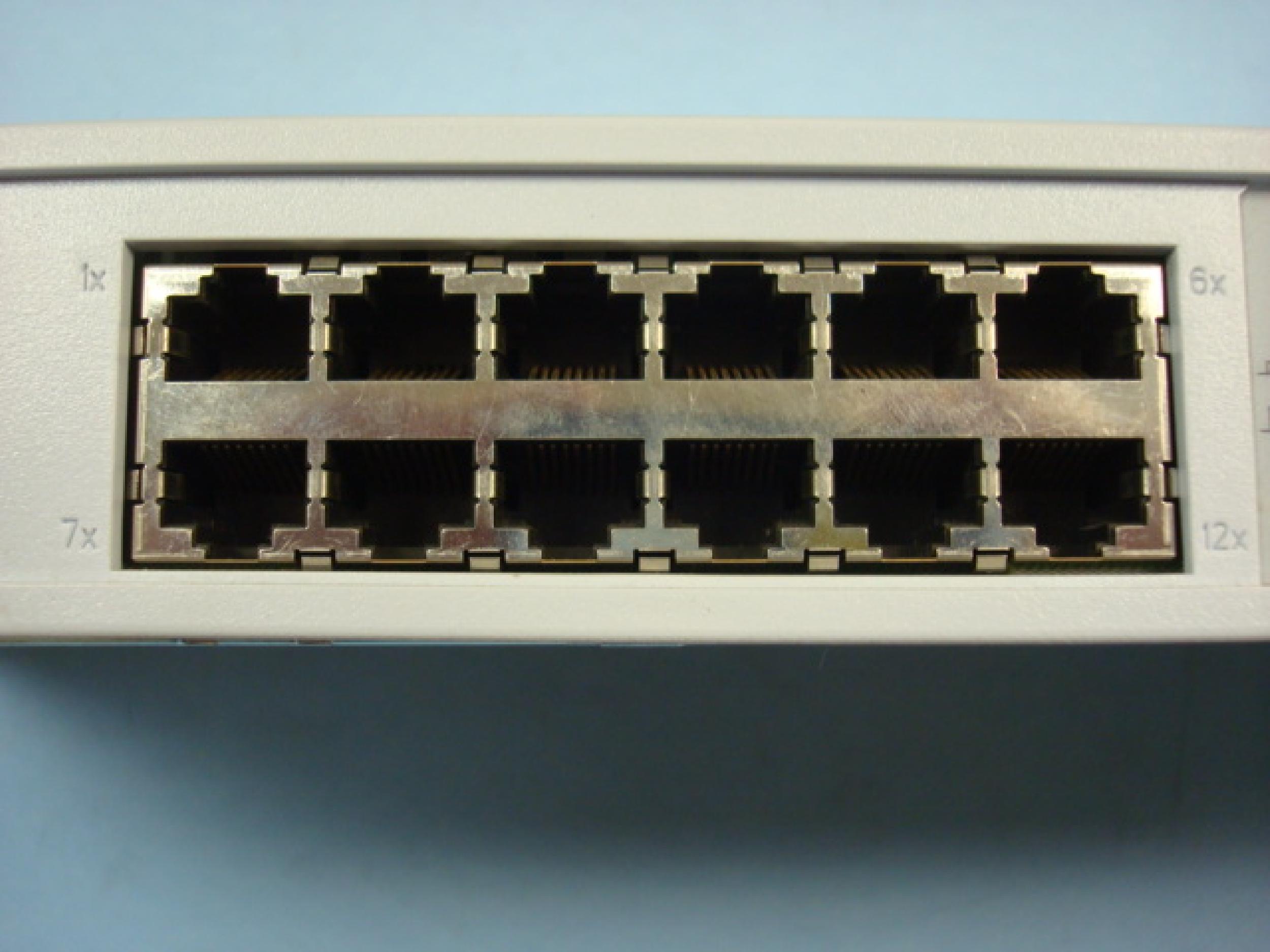 3COM / HP / HEWLETT PACKARD 1659-200-050-1.00 SUPERSTACK 3 BASELINE DUAL SPEED HUB 12 PORT ETHERNET 10/100