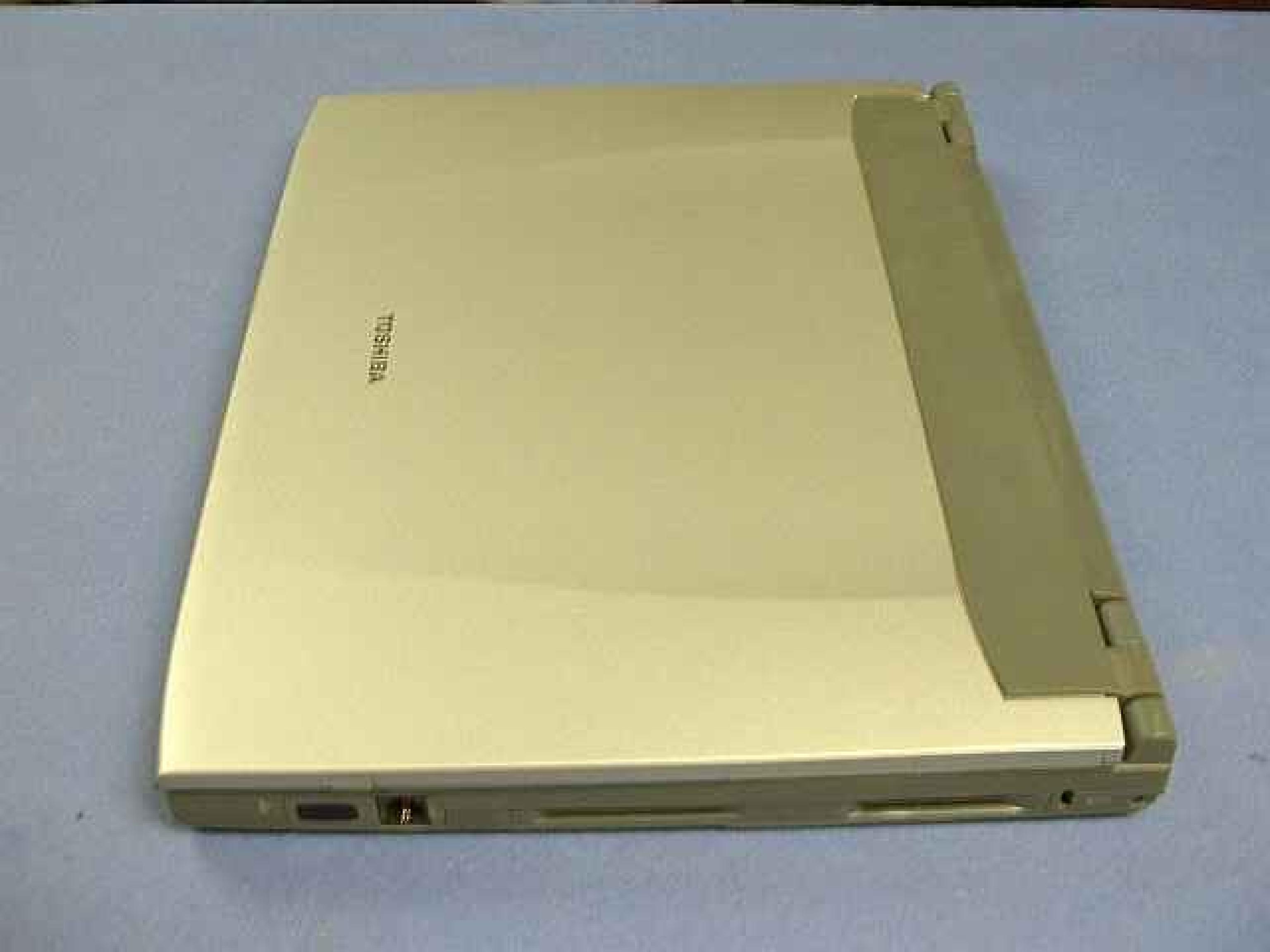 TOSHIBA PP714U-T2W8 PORTEGE 7100 NOTEBOOK, 6GB HD, 500MHZ PIII, 128MB RAM, WIN98