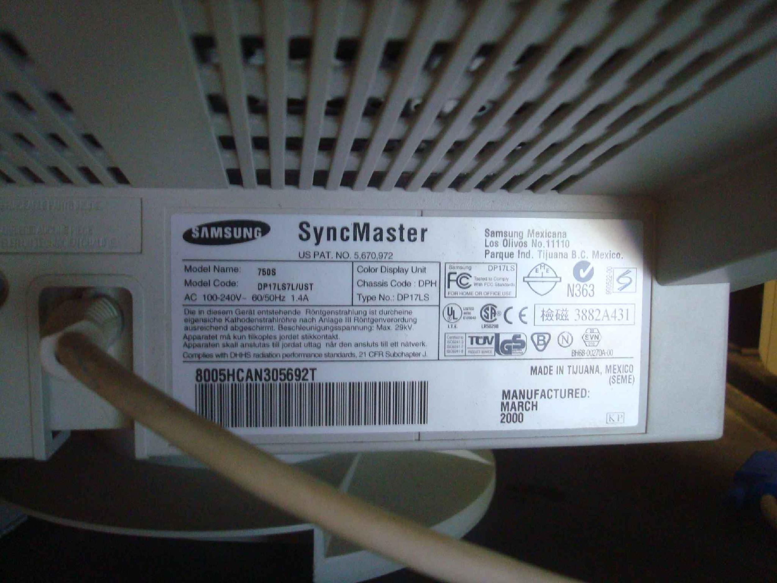 SAMSUNG SYNCMASTER 750S 17 INCH WHITE CRT MONITOR GREAT PICTURE GRADE B