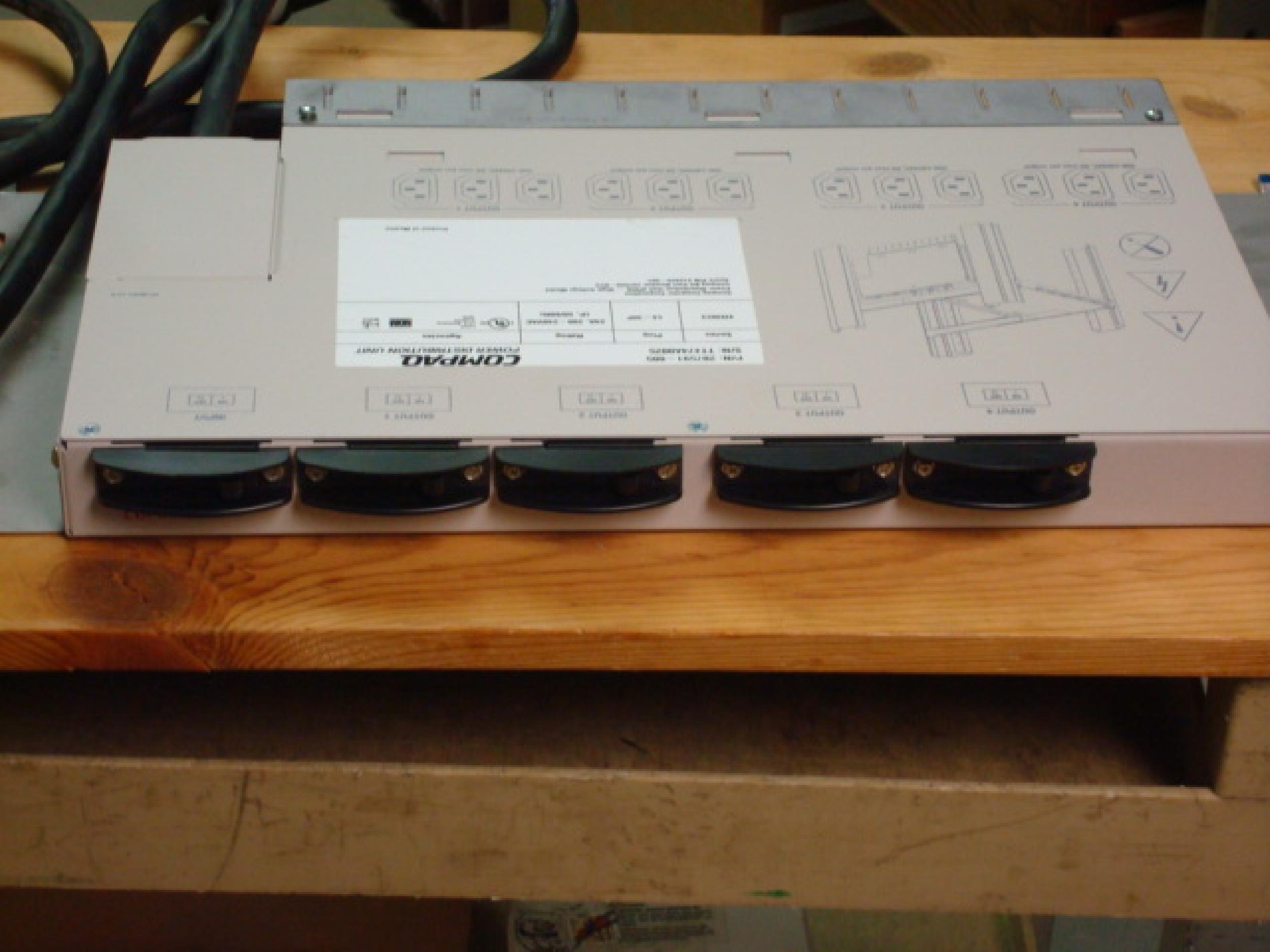 COMPAQ / HEWLETT PACKARD / HP 207591-005 POWER DISTRIBUTION UNIT