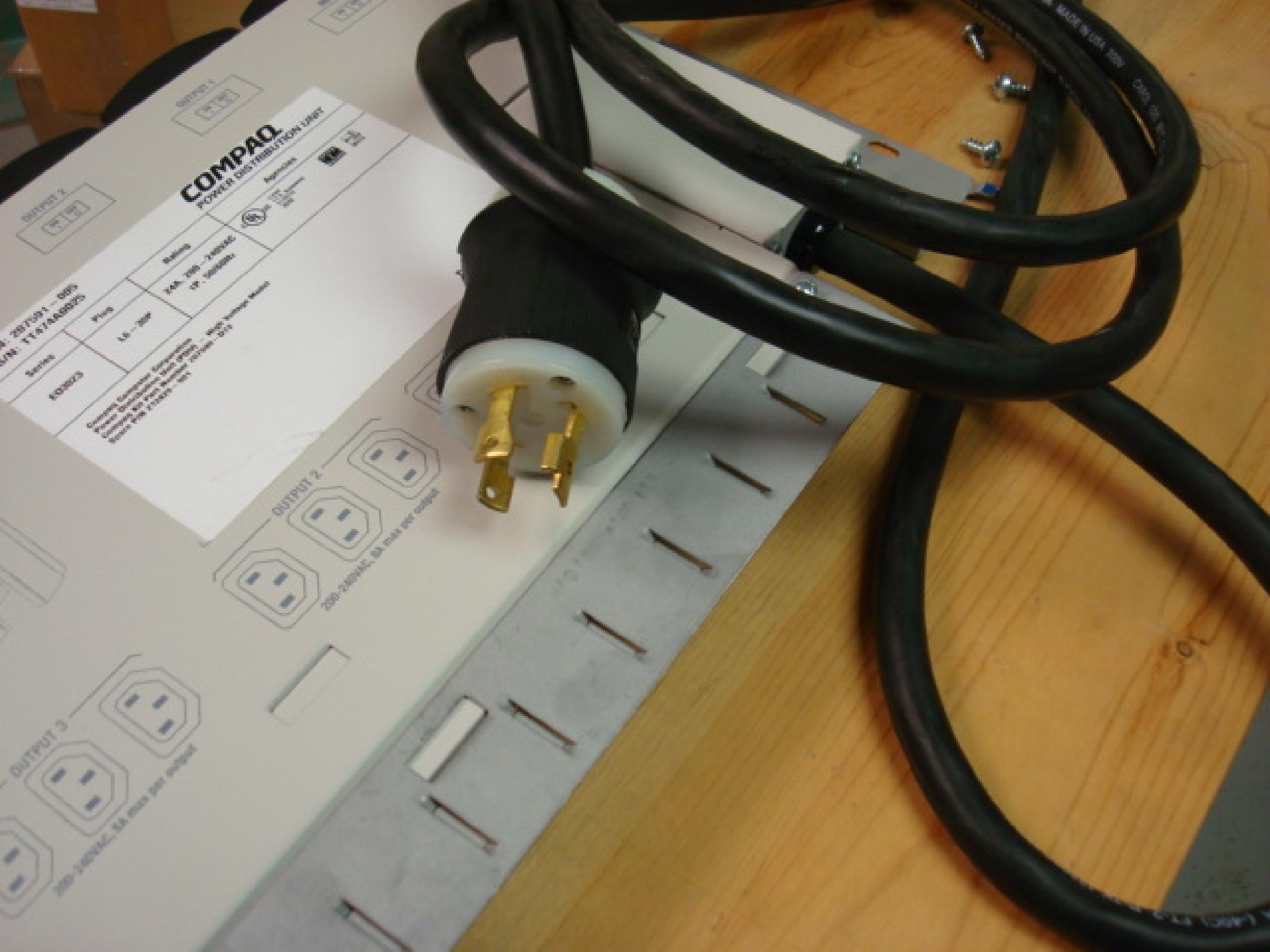 COMPAQ / HEWLETT PACKARD / HP 207591-005 POWER DISTRIBUTION UNIT