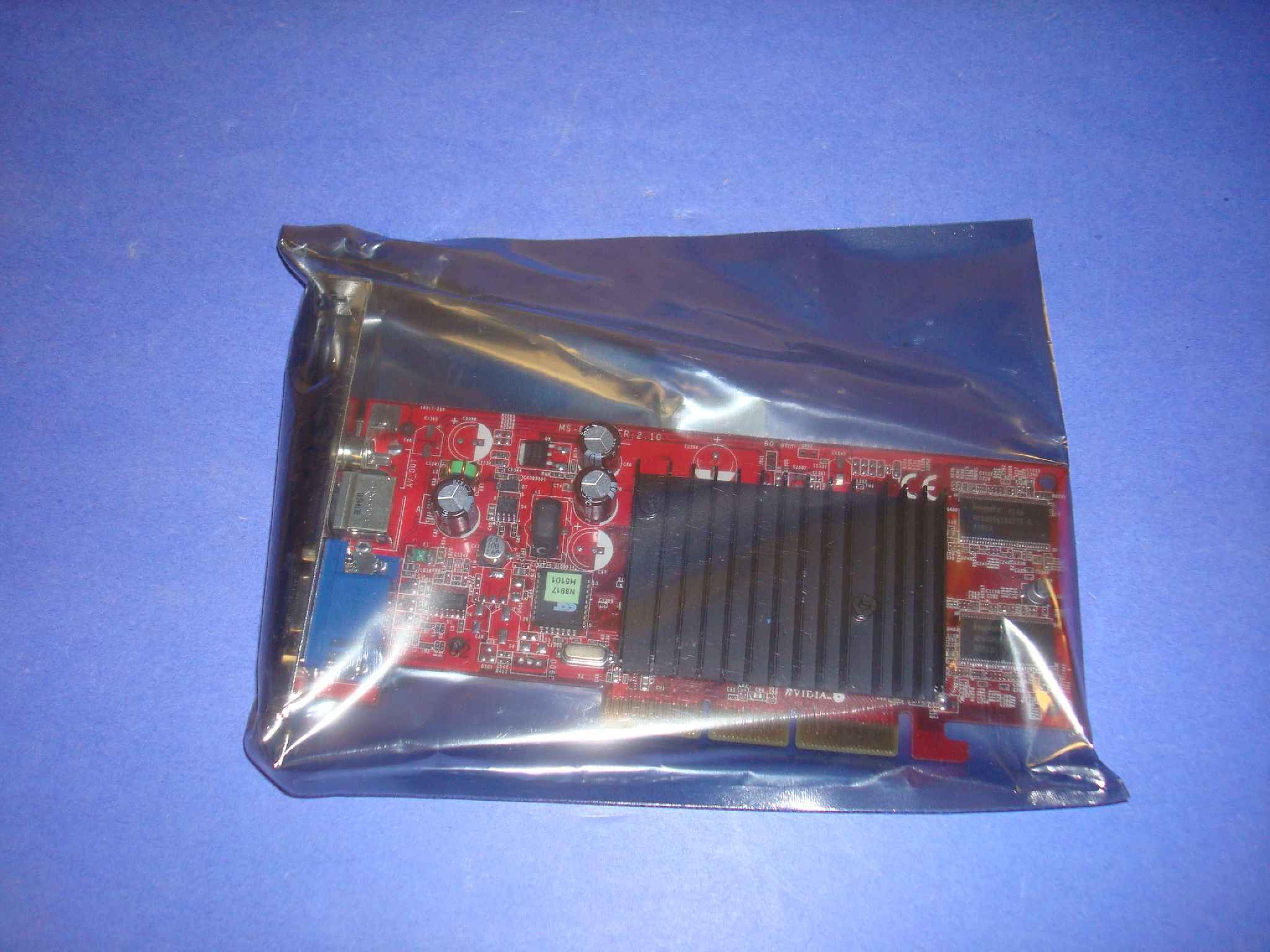 HEWLETT PACKARD / HP / NVIDIA MS-8917 PULL GEFORCE FX5200 5200-64 128MB AGP LANCER NV34M VIDEO CARD WITH VGA S-VIDEO AND AV OUTPUT SVIDEO OUTPUTS GRAPHICS S-OUT AV-IN