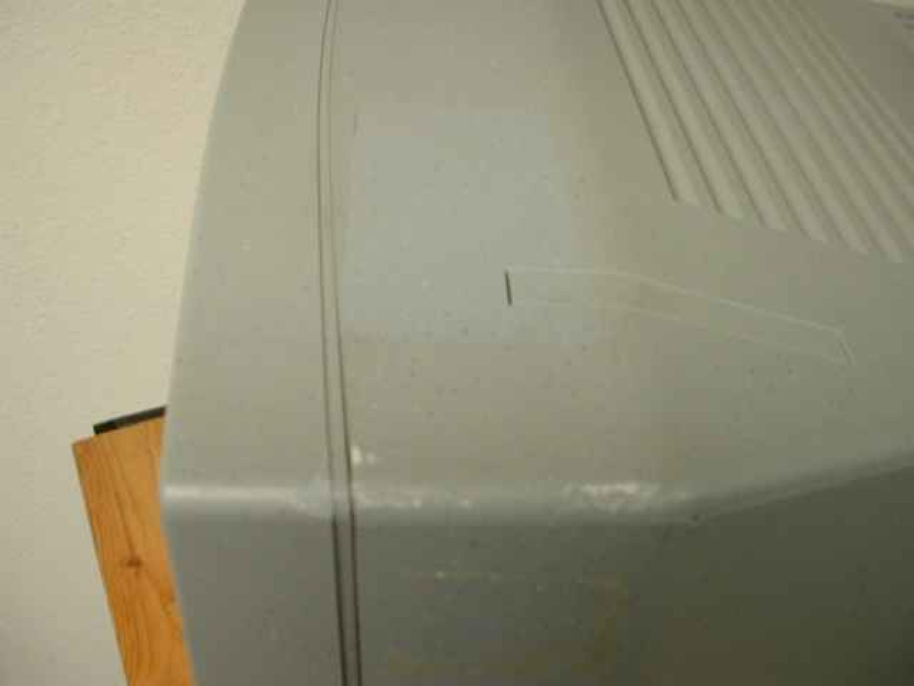 SILICON GRAPHICS SCC-J33B-A 20INCH CRT MONITOR - GRADE D, CRACKED CASE