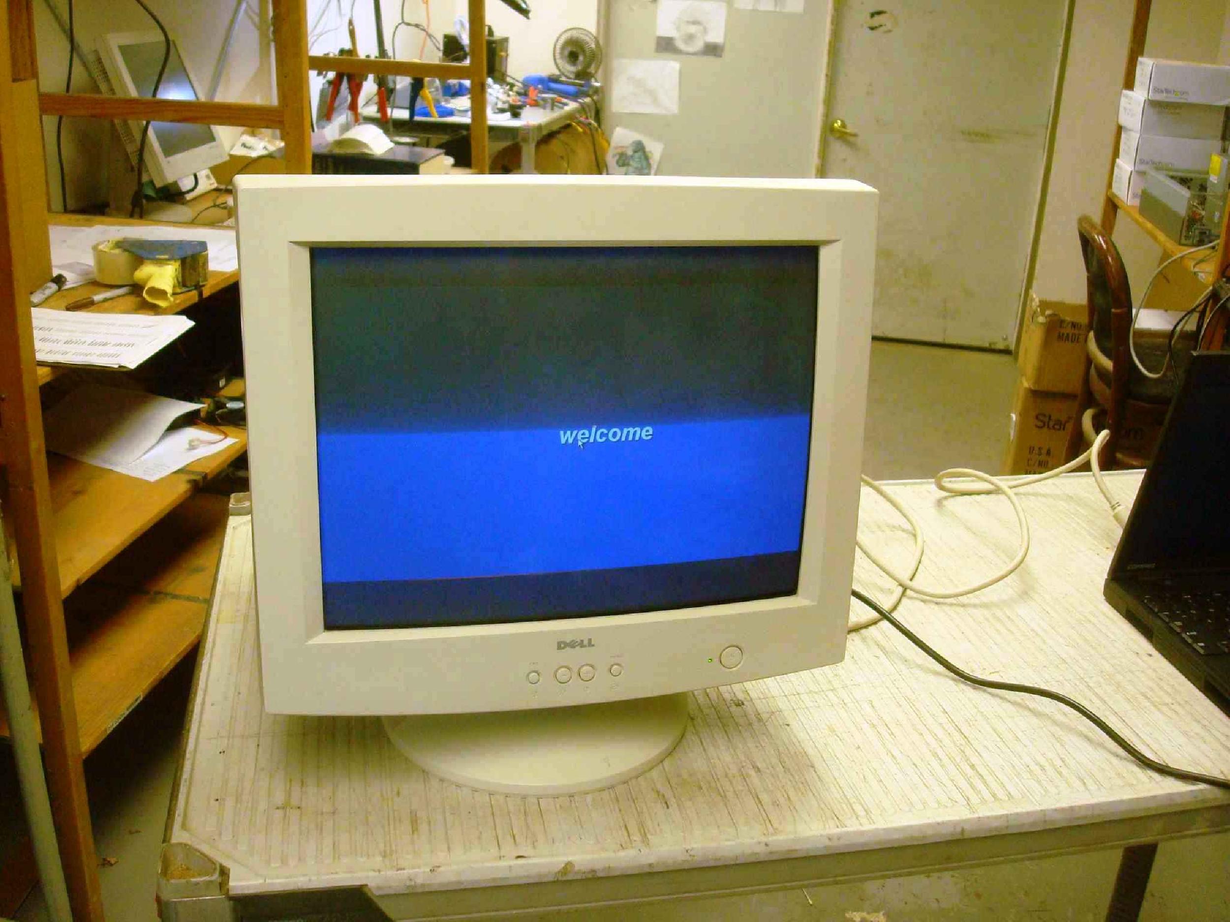 DELL 02010V 17INCH CRT WITH WHITE CASE - GRADE B