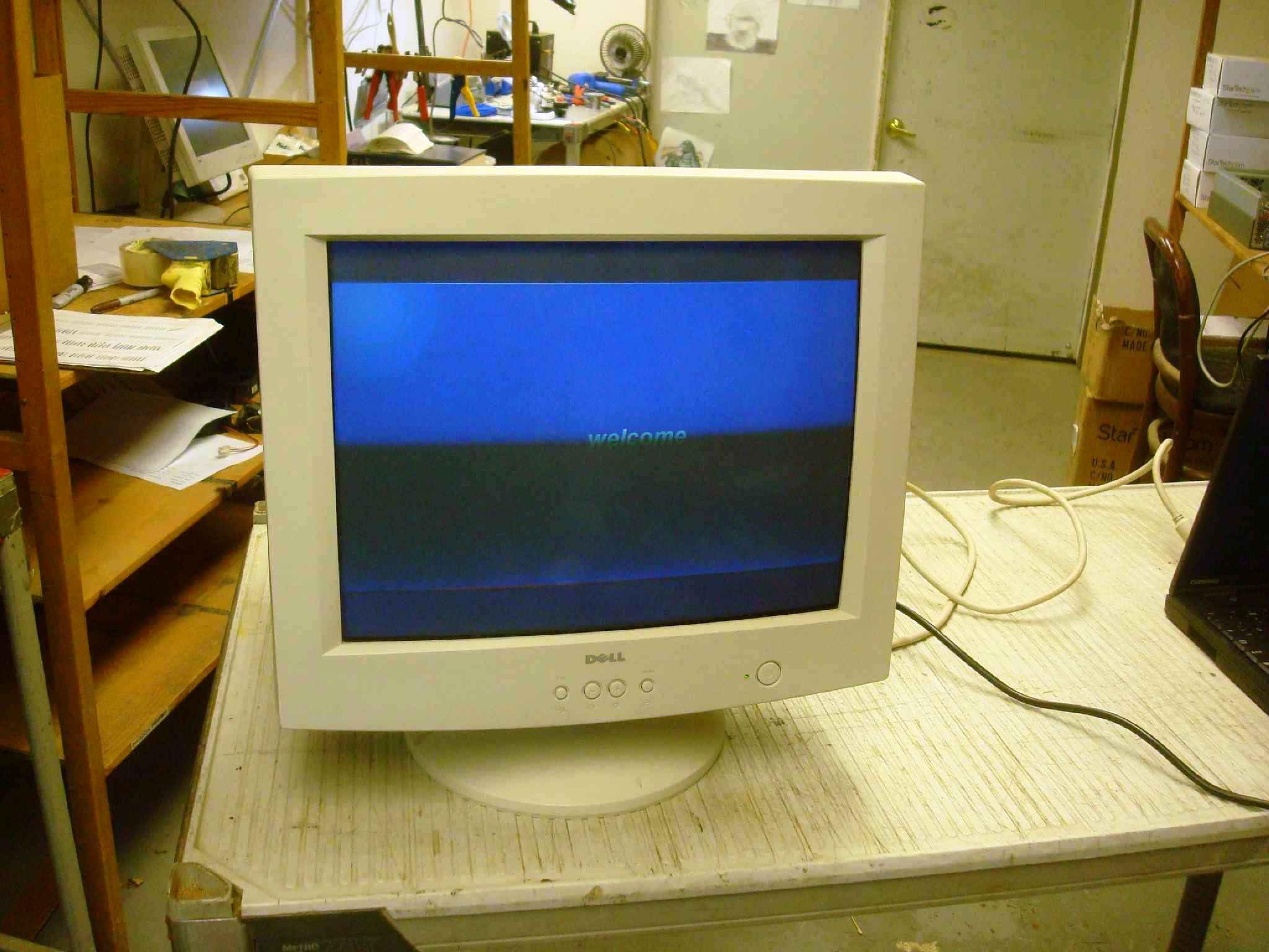 DELL E770S 17INCH CRT WITH WHITE CASE - GRADE B