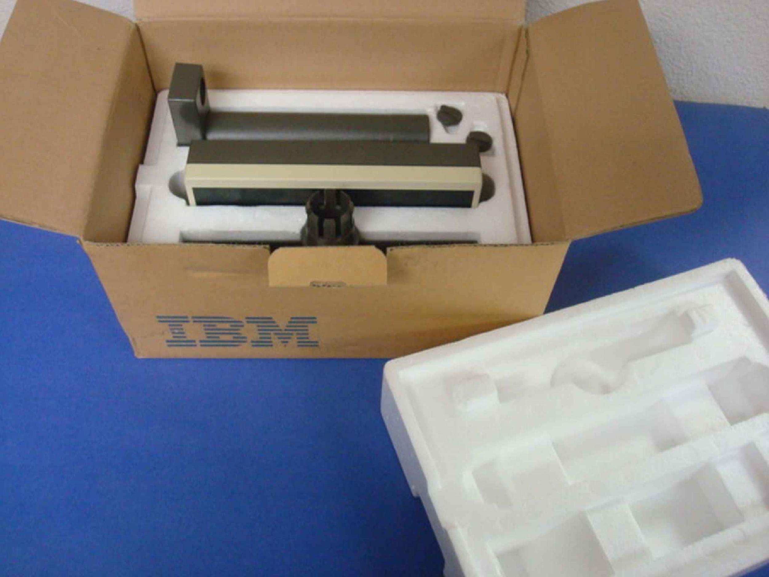 IBM 73G1105 CUSTOMER DISPLAY WITH POST AND YOKE FOR 4690-3501 ETC