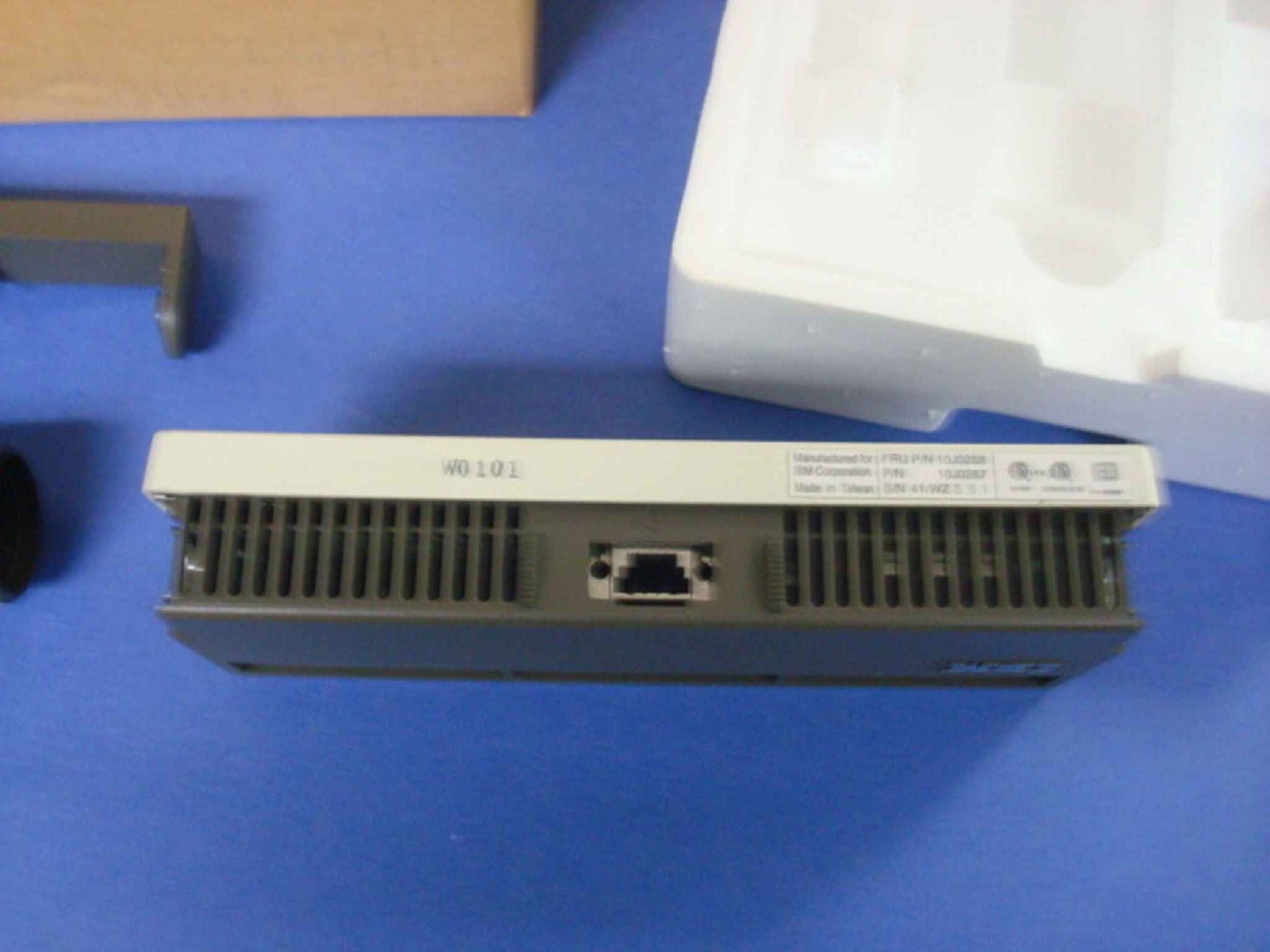 IBM 73G1100 CUSTOMER DISPLAY WITH POST AND YOKE FOR 4690-3501 ETC