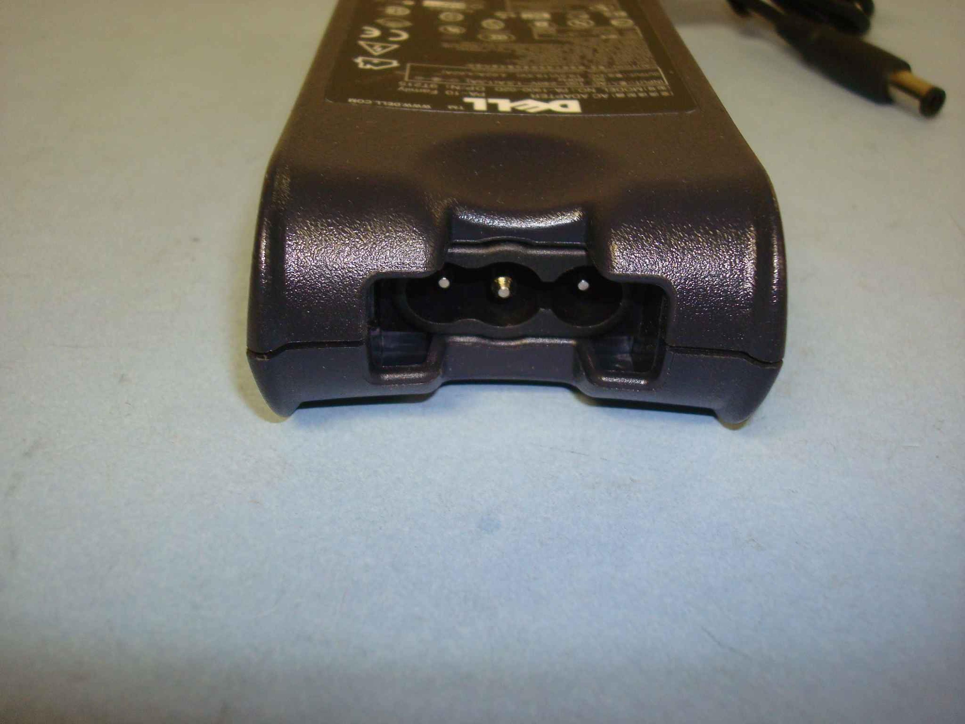 DELL 09T215-71615 NO WALL PLUG INCLUDED 19.5V DC 4.62A AC ADAPTER WITH BARREL CONNECTOR