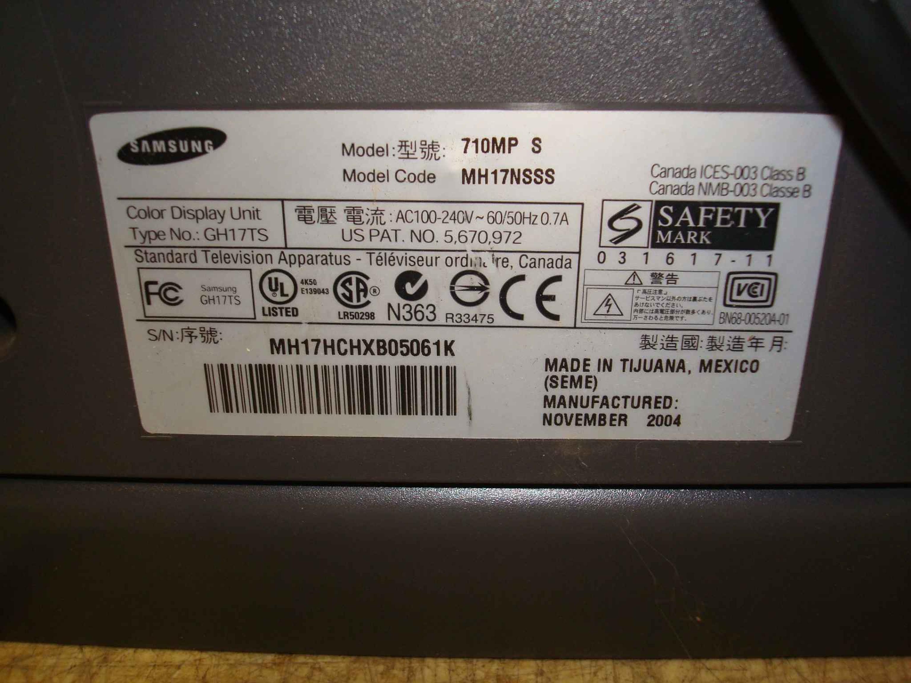 SAMSUNG 710MP S SILVER / GREY 17 INCH LCD MONITOR / TV