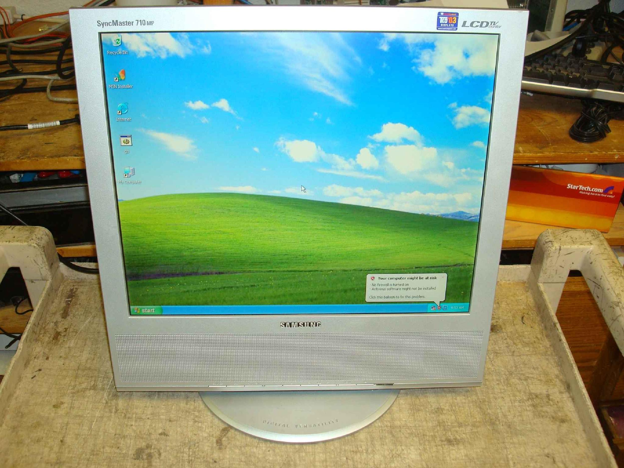 SAMSUNG MH17NSSS SILVER / GREY 17 INCH LCD MONITOR / TV