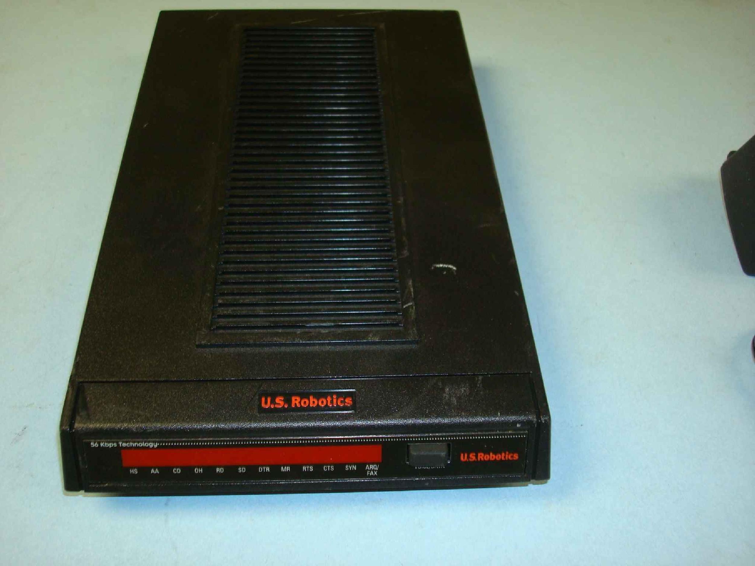 US ROBOTICS / USR USR3453B 56K EXTERNAL FAX/MODEM V.90 SERIAL/RS-232