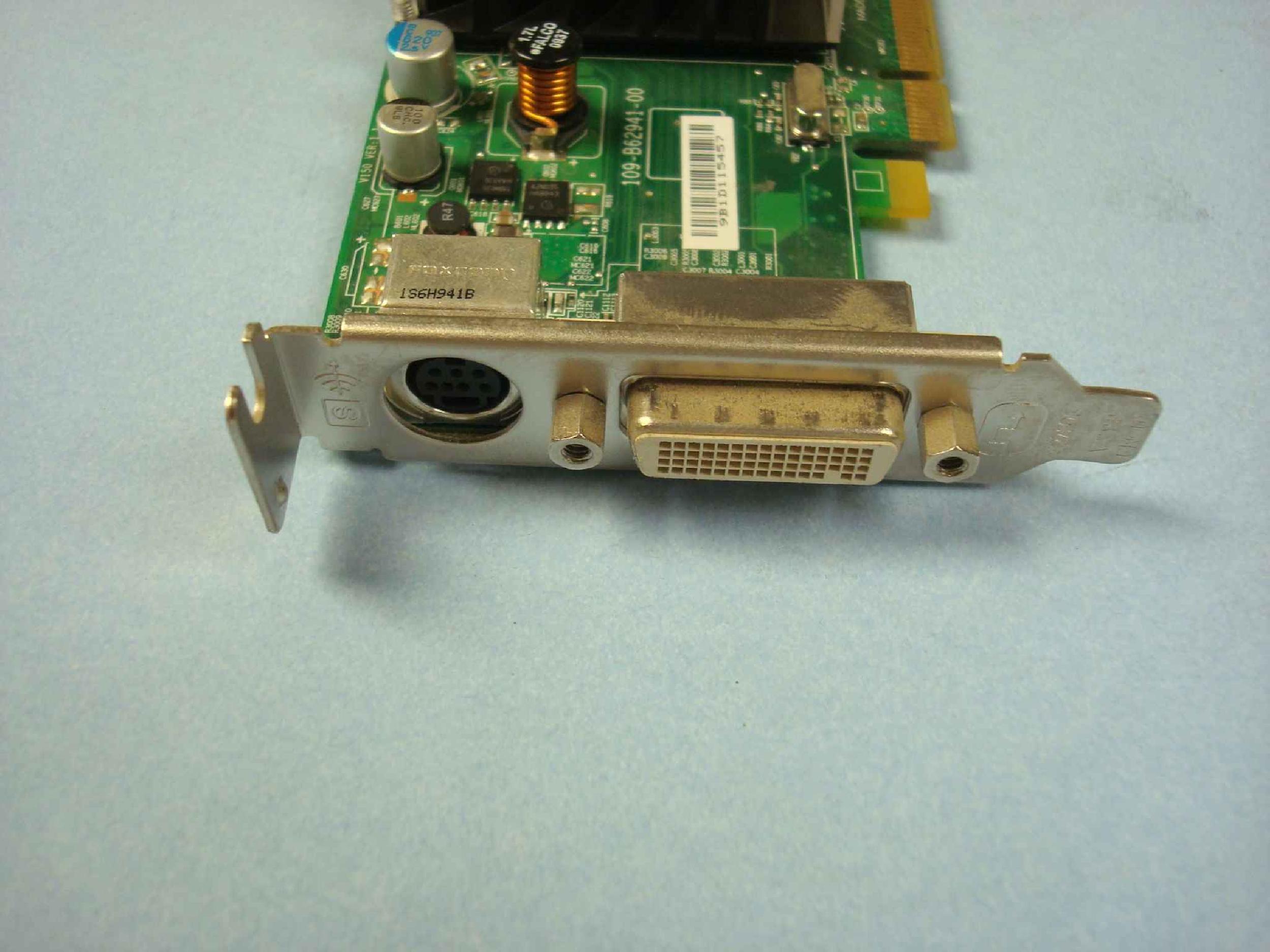 ATI 0Y104D 256MB PCI-E VIDEO CARD WITH DMS-59 AND S-VIDEO OUTPUTS