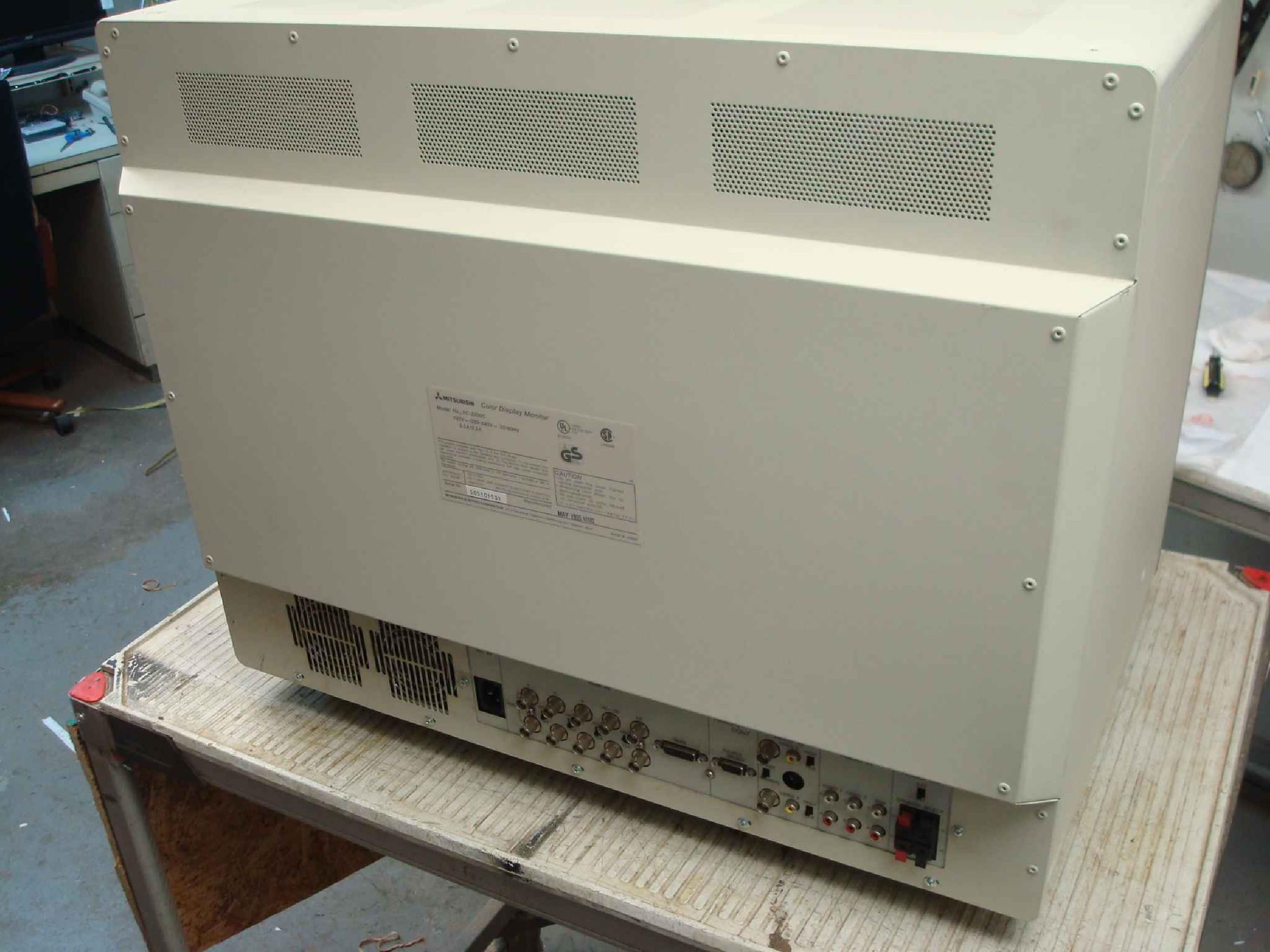 MITSUBISHI XC-2930C SN 505101531 MEGAVIEW PRO 29 INCH COLOR DISPLAY MONITOR