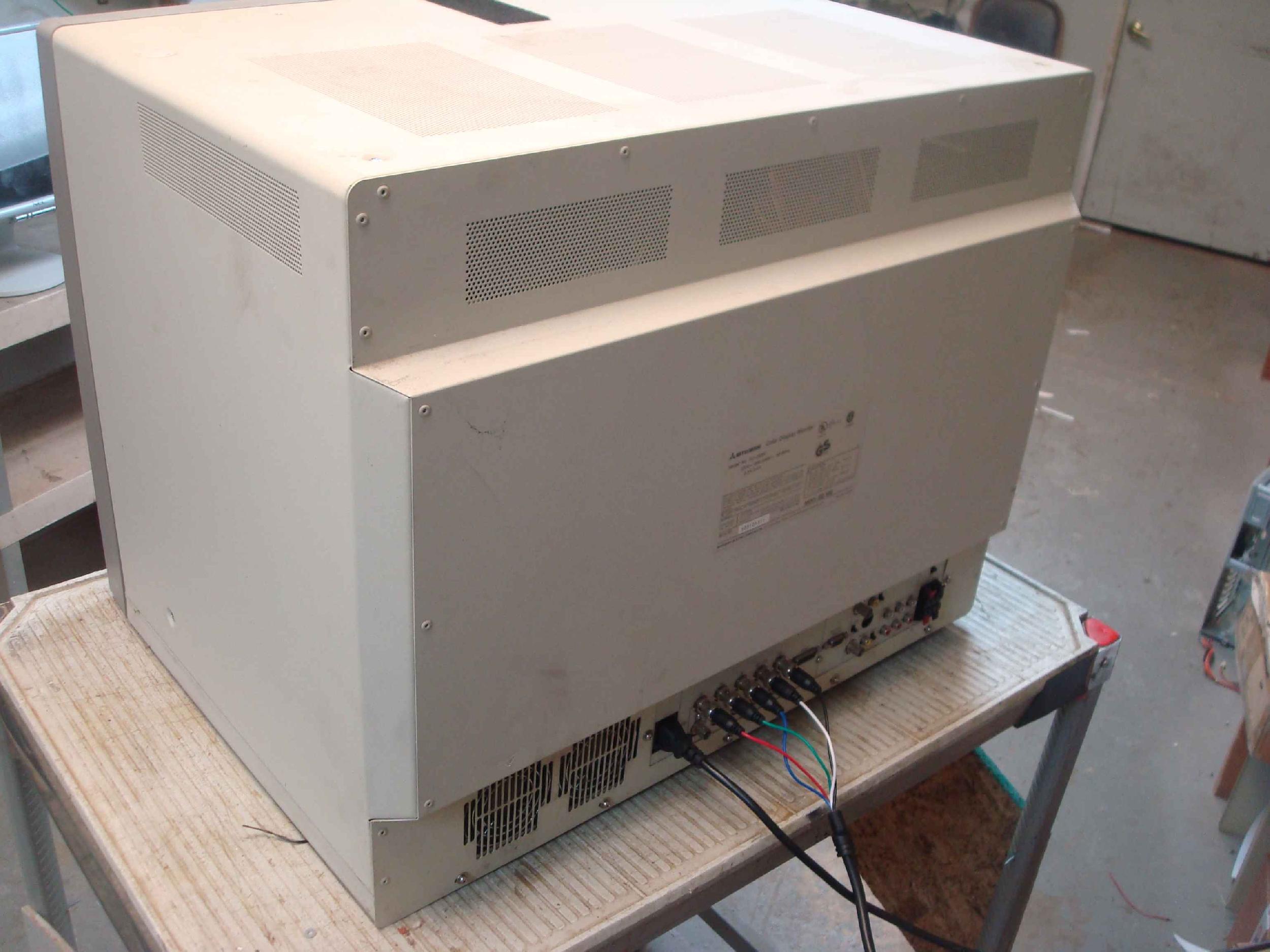 MITSUBISHI XC-2930C SN 503101311 MEGAVIEW PRO 29 INCH COLOR DISPLAY MONITOR