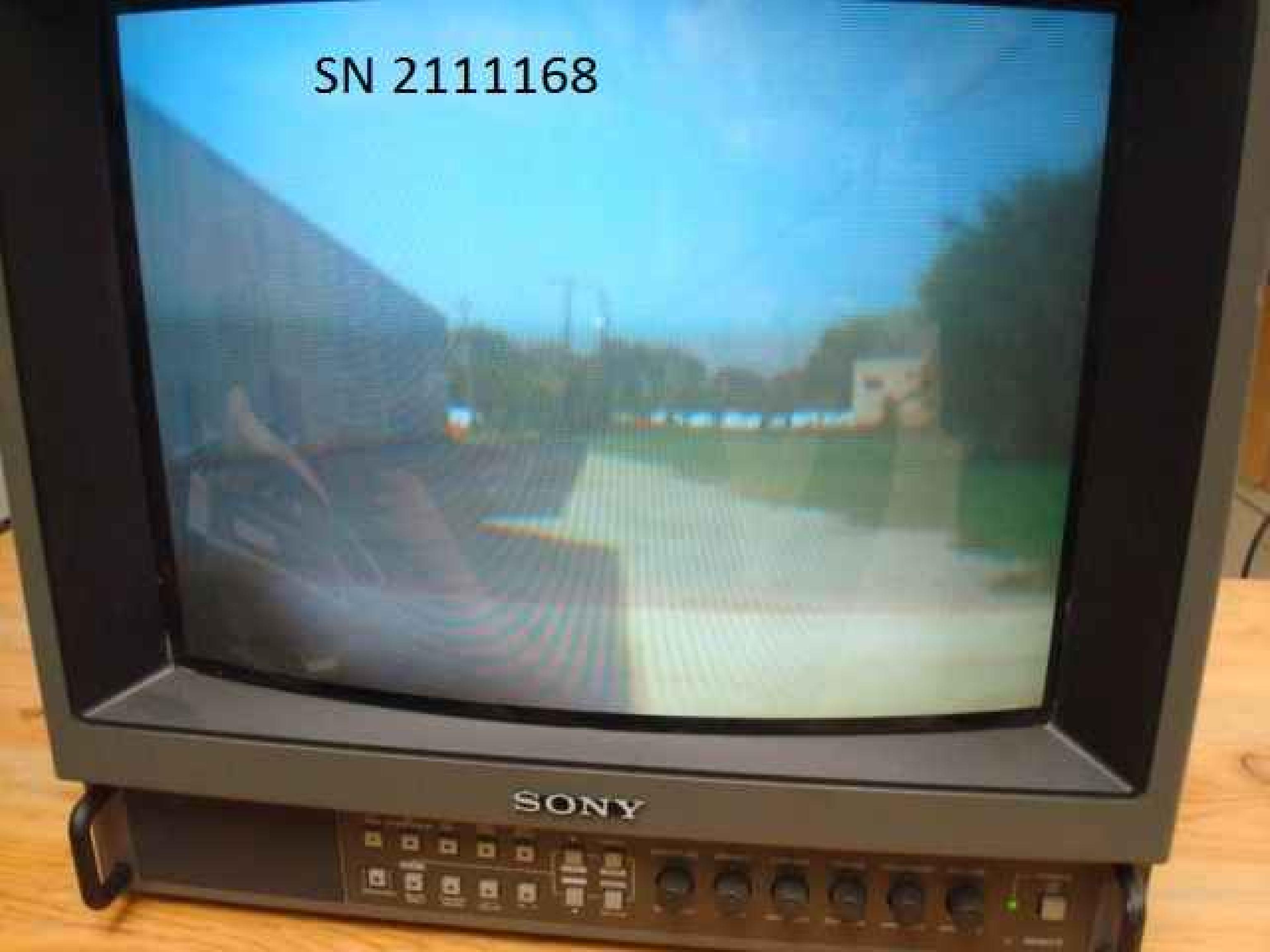 SONY PVM-14M2U COSMETIC DENT, TRINITRON MONITOR MULTIPLE INPUTS