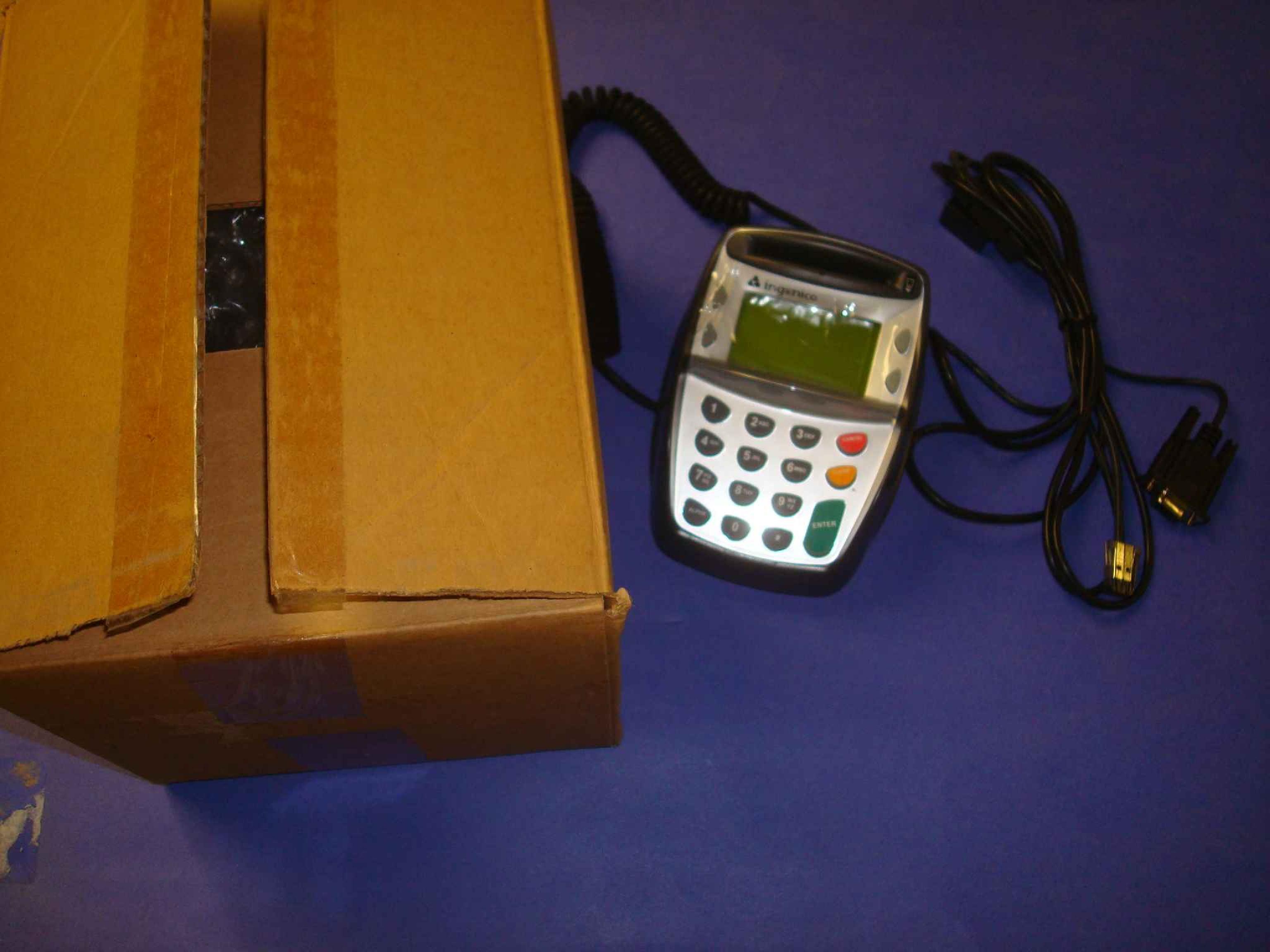 INGENICO I3300MHN004C TERMINAL WITH TWO CABLES AND COUPLER