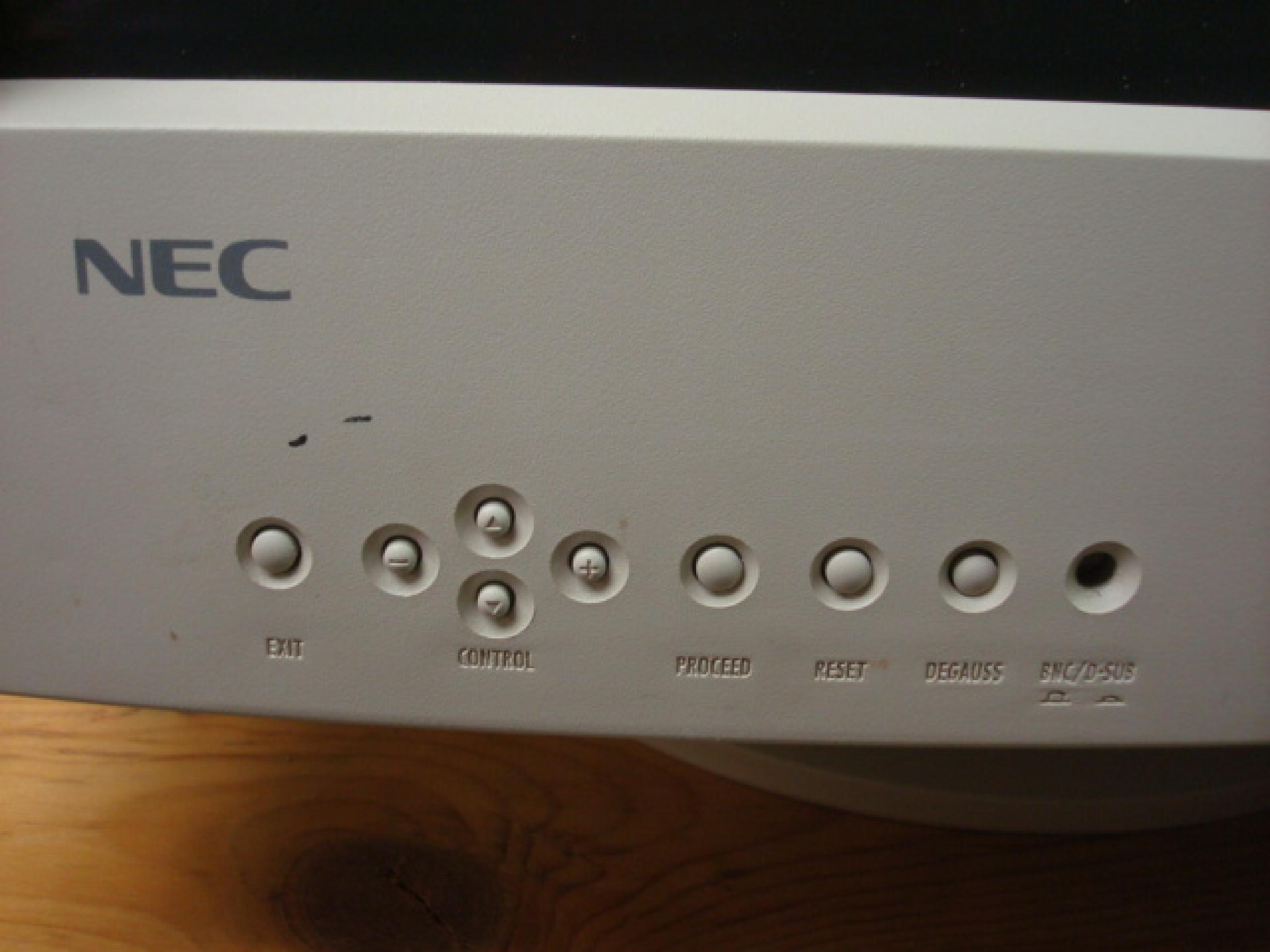 NEC Z58A PICTURE GRADE B+, CASE GRADE C, 20 INCH VGA, 5 PORT BNC SN: 25782471