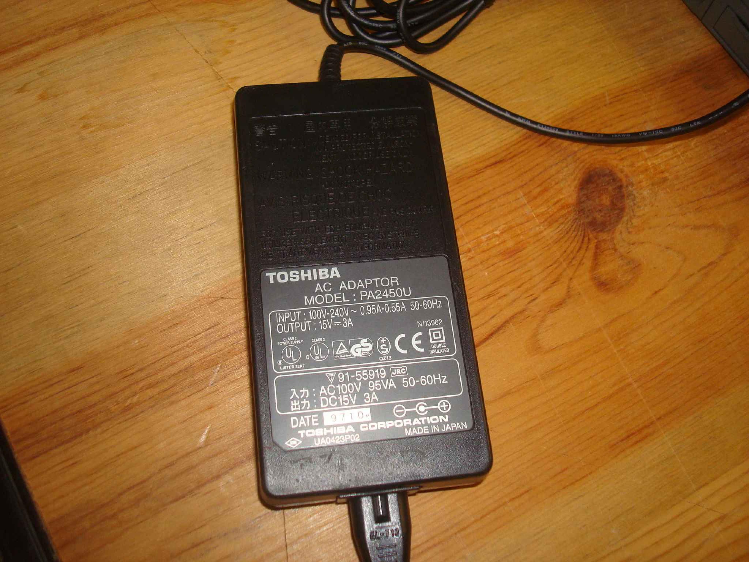 TOSHIBA TECRA 8000 BATTERY DEFUNCT, NOTEBOOK COMPUTER, TECRA 8000, PENTIUM II 366MHZ, 64MB RAM, 3.02GB HARD DRIVE, CDROM, BOOTS TO WIN98