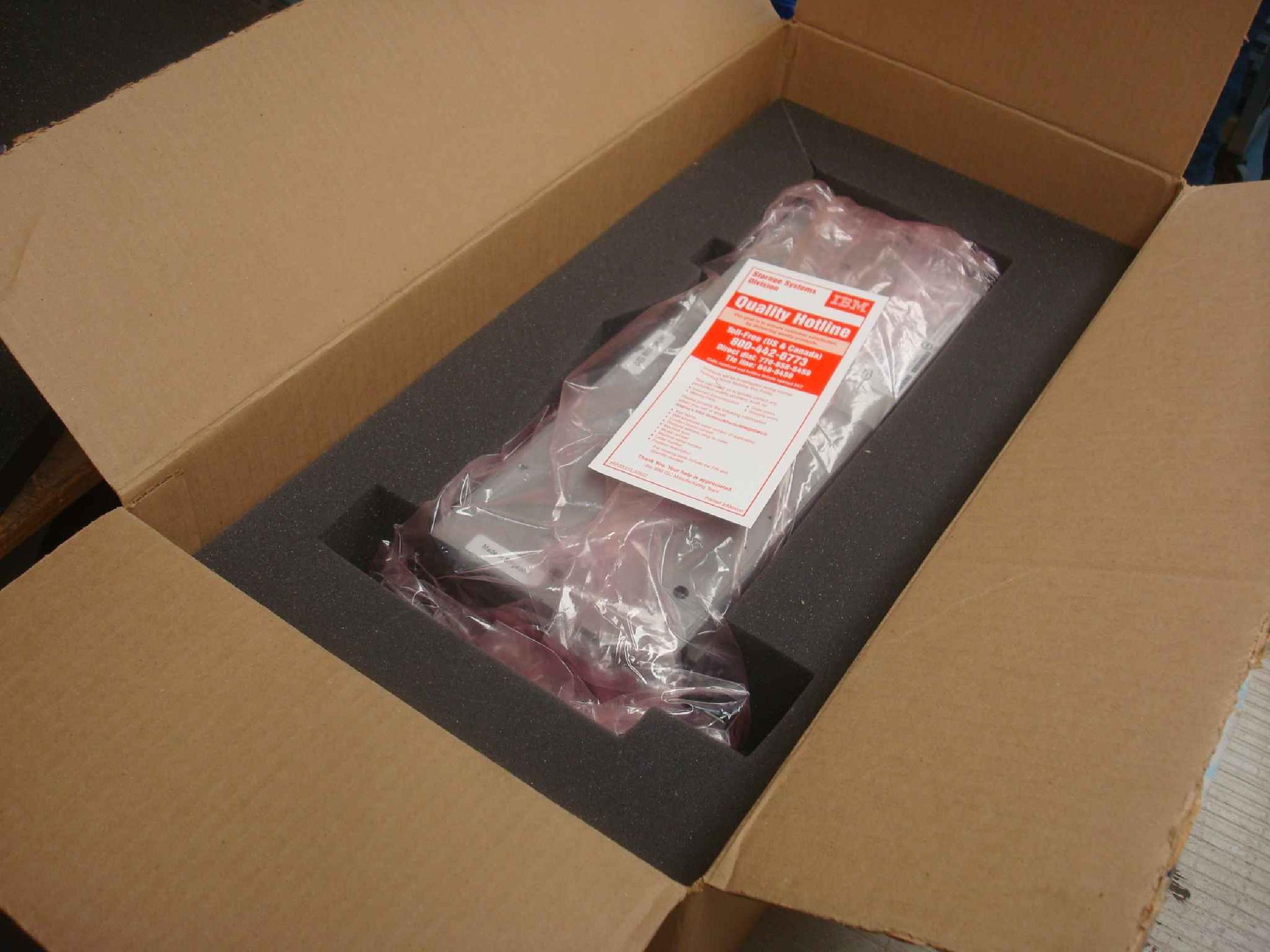 IBM 19P5427 LTO-2 TAPE DRIVE UNIT 200/400GB FIBRE WITH SLED/TRAY ULTRIUM 2